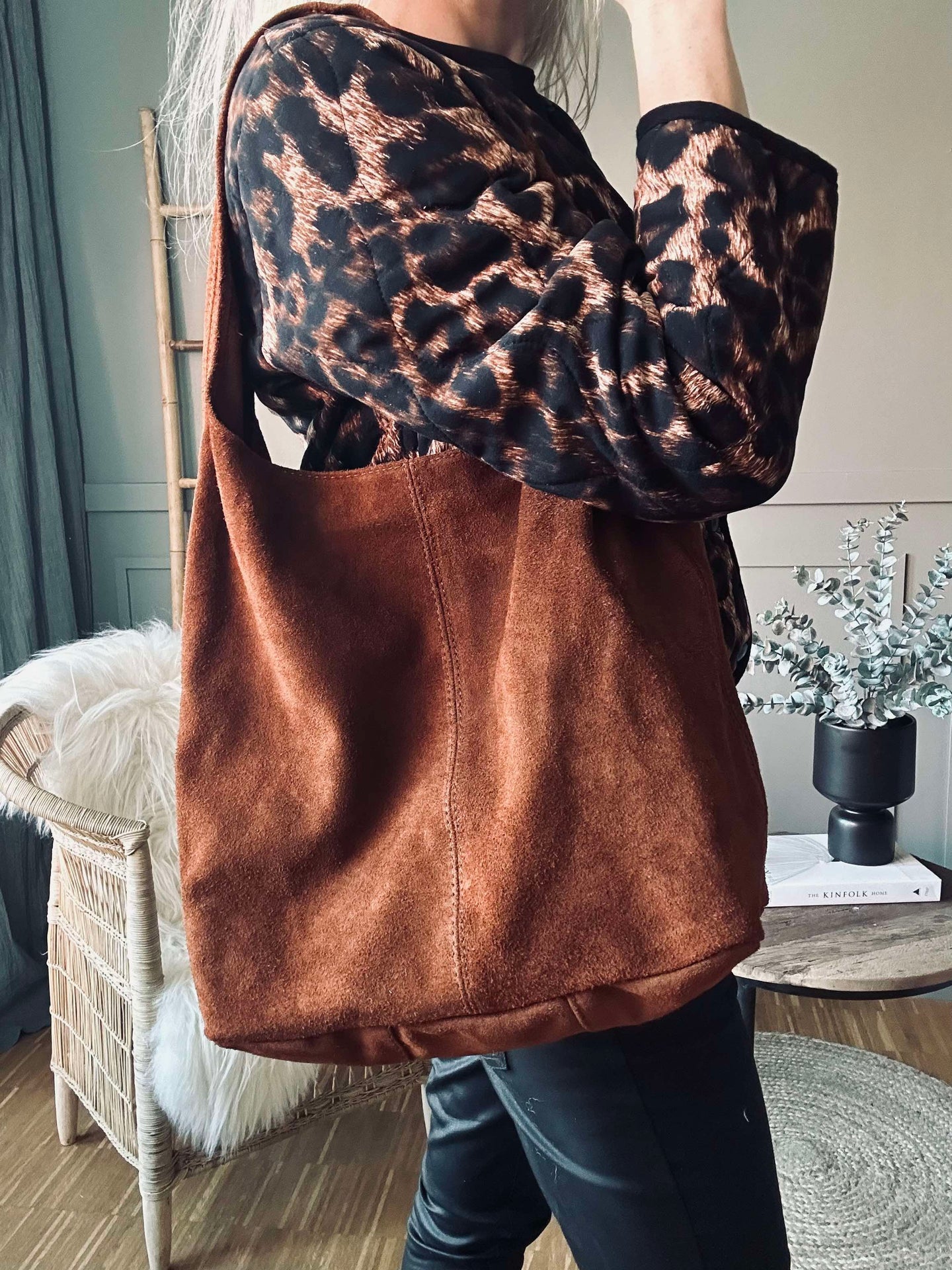 Shopper mørk cognac ruskinn
