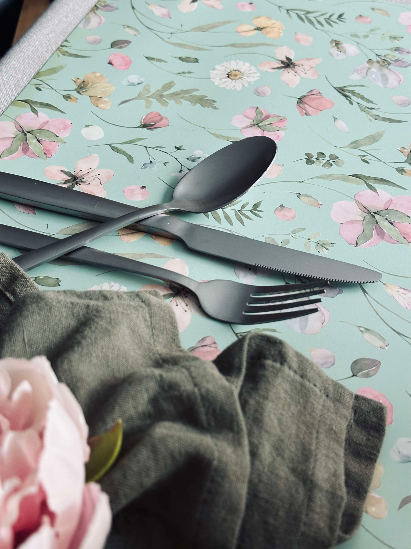 Dekkebrikke Flora - Dusty green