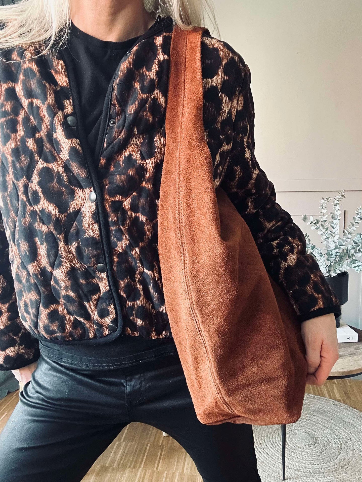 Shopper mørk cognac ruskinn