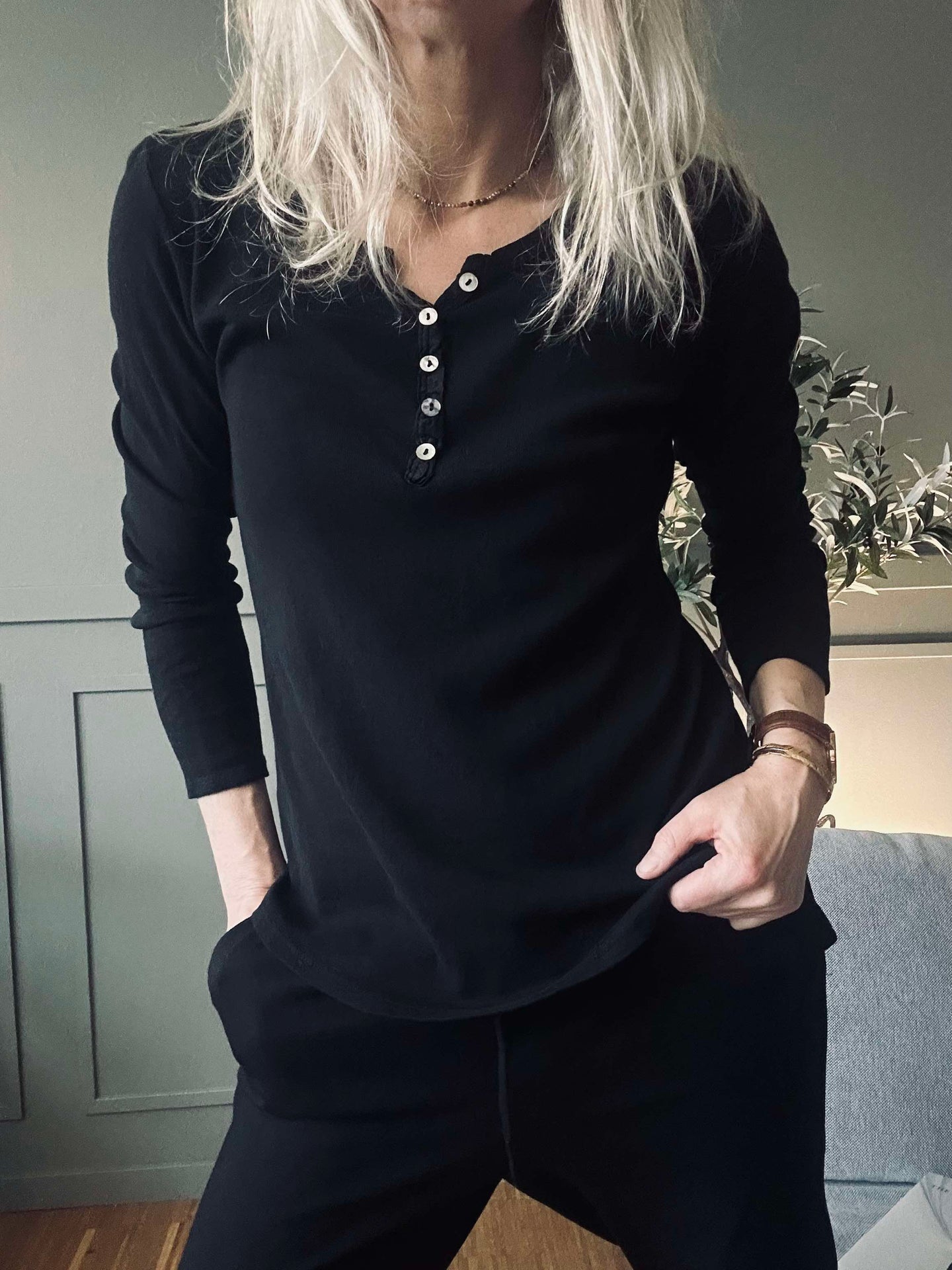 Basisbluse med knapper – ´Black