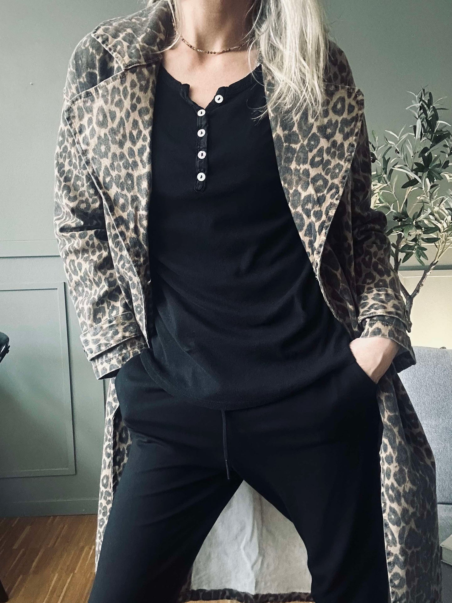 Basisbluse med knapper – ´Black