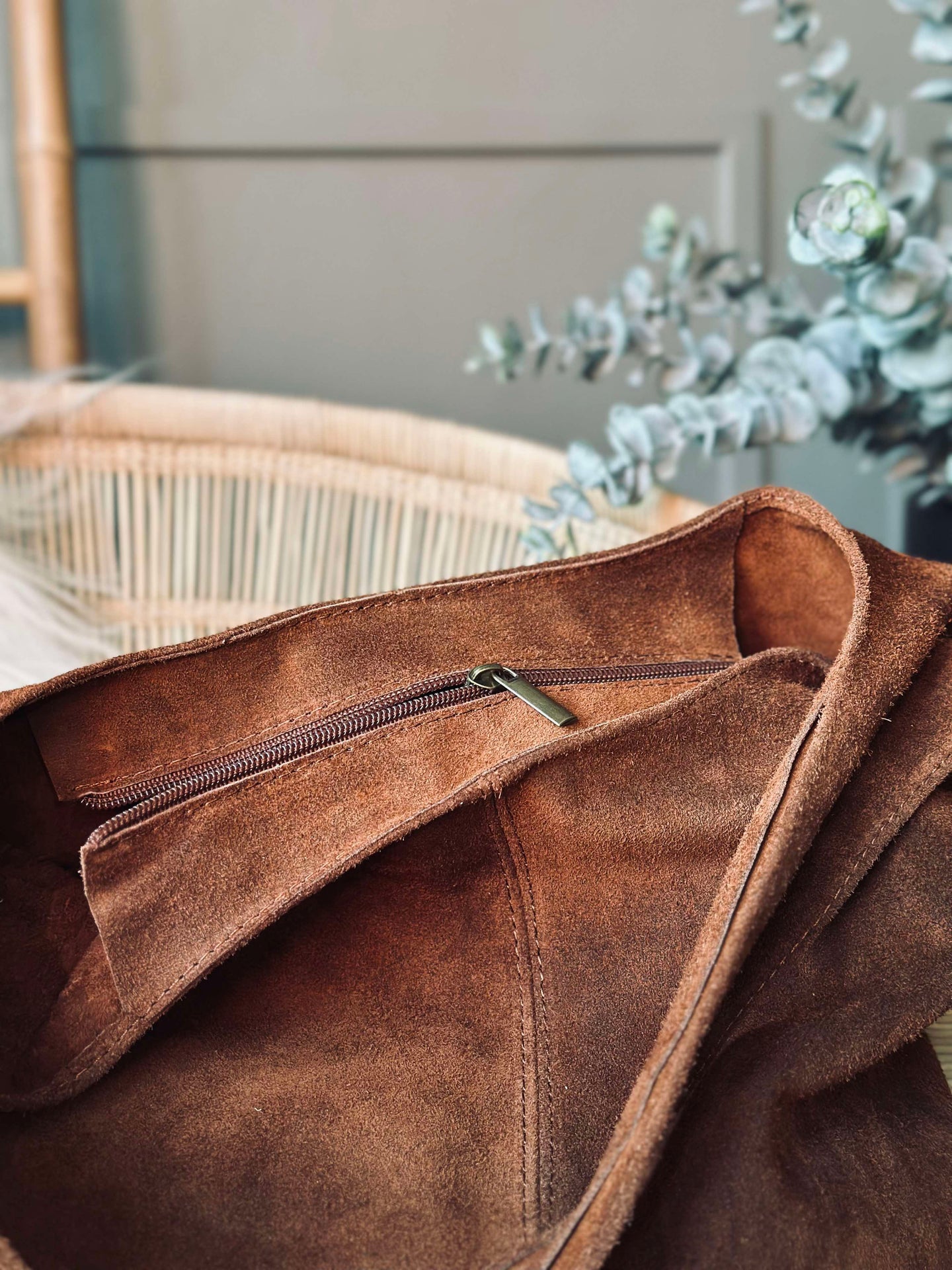 Shopper mørk cognac ruskinn