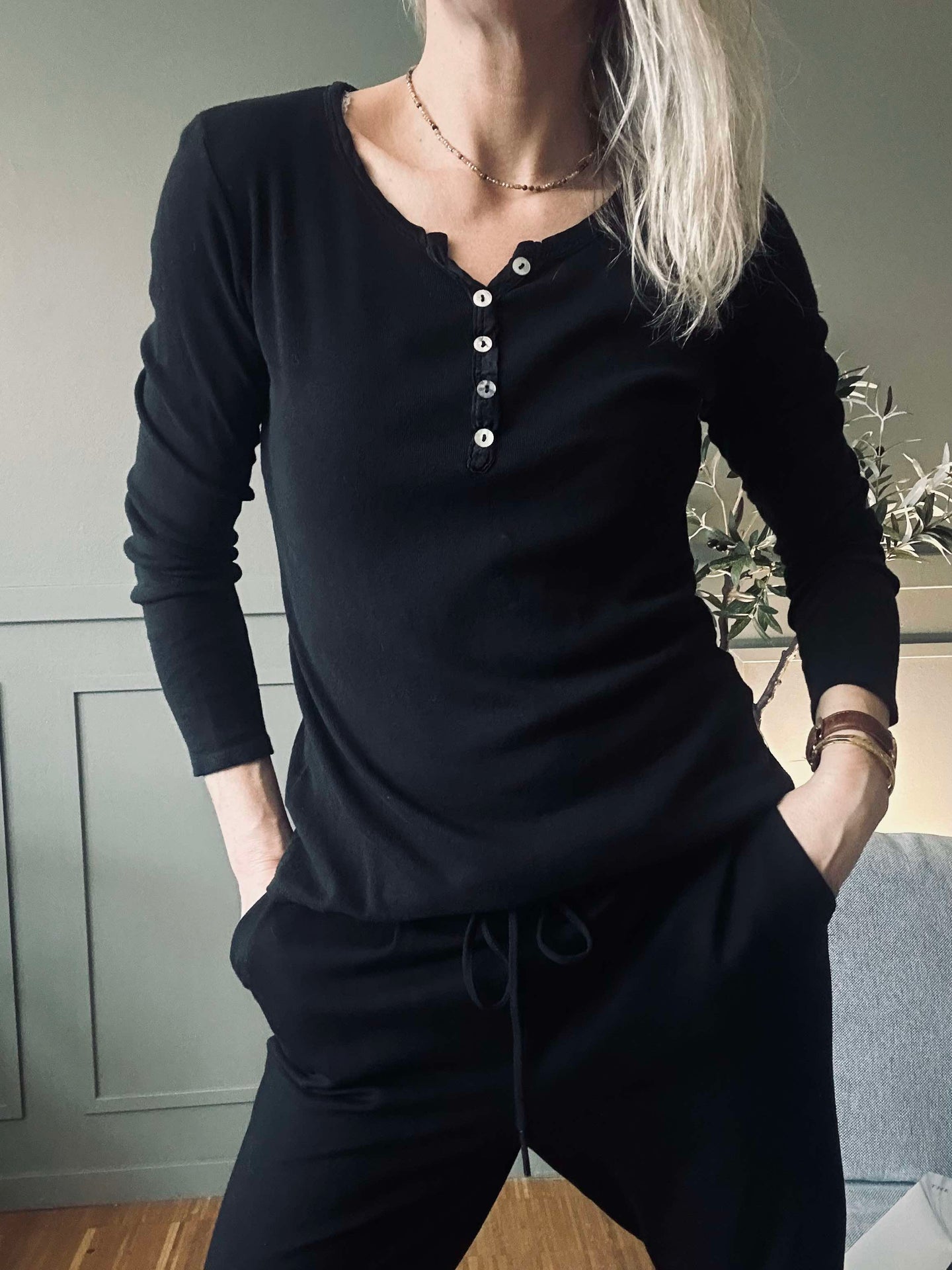 Basisbluse med knapper – ´Black
