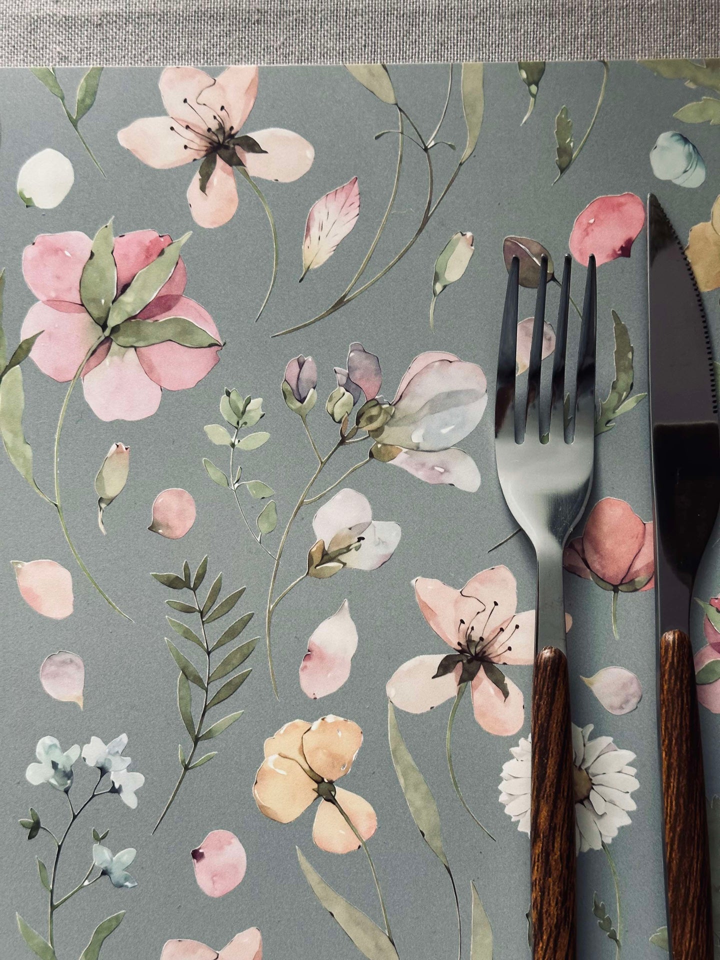 Dekkebrikke Flora - Grå