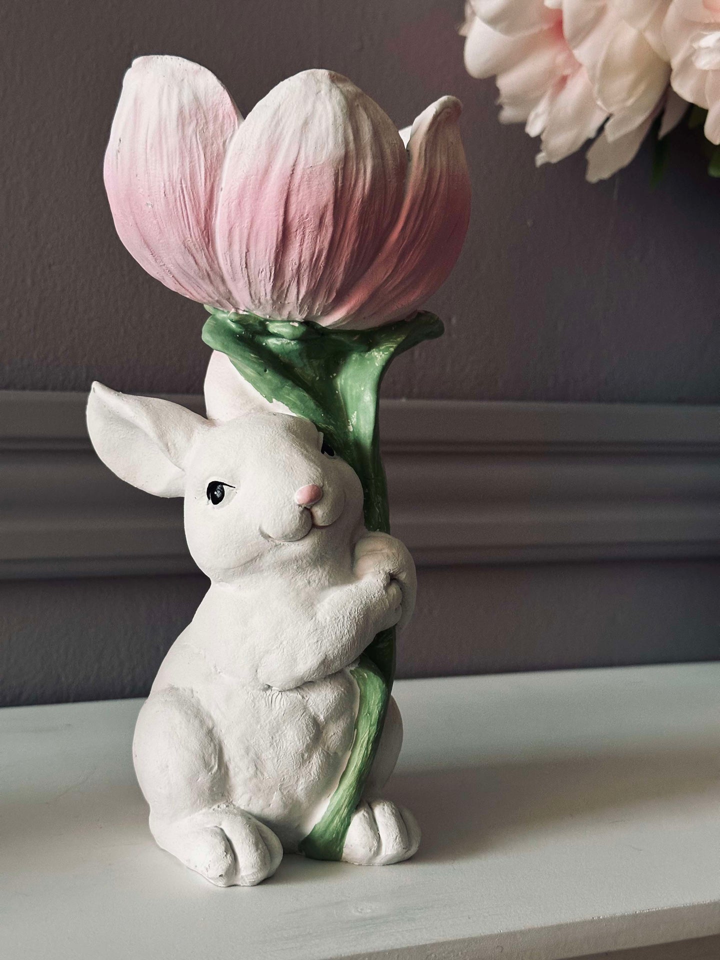 Kanin med blomst