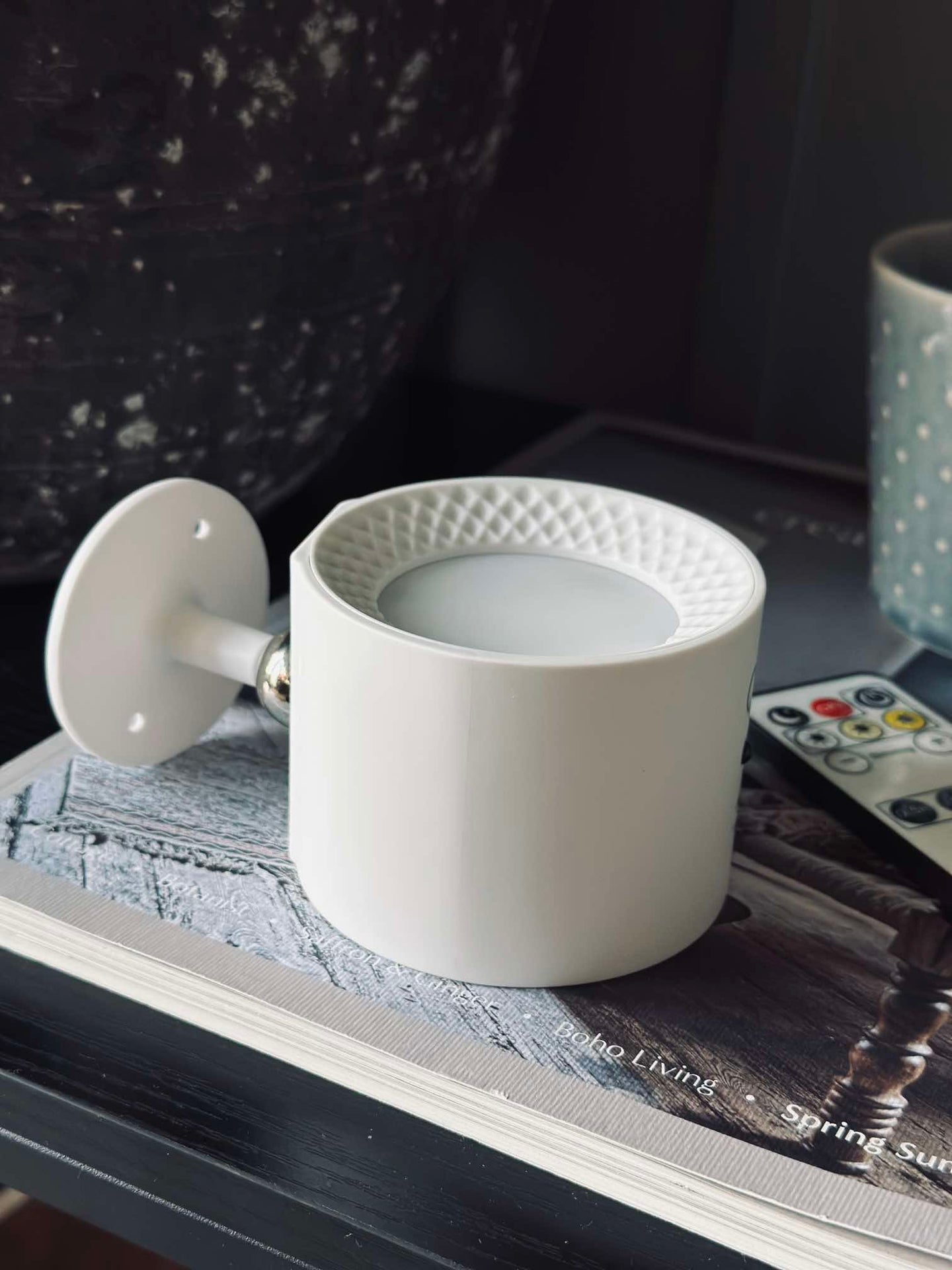 Vegglampe – Oppladbar med fjernkontroll