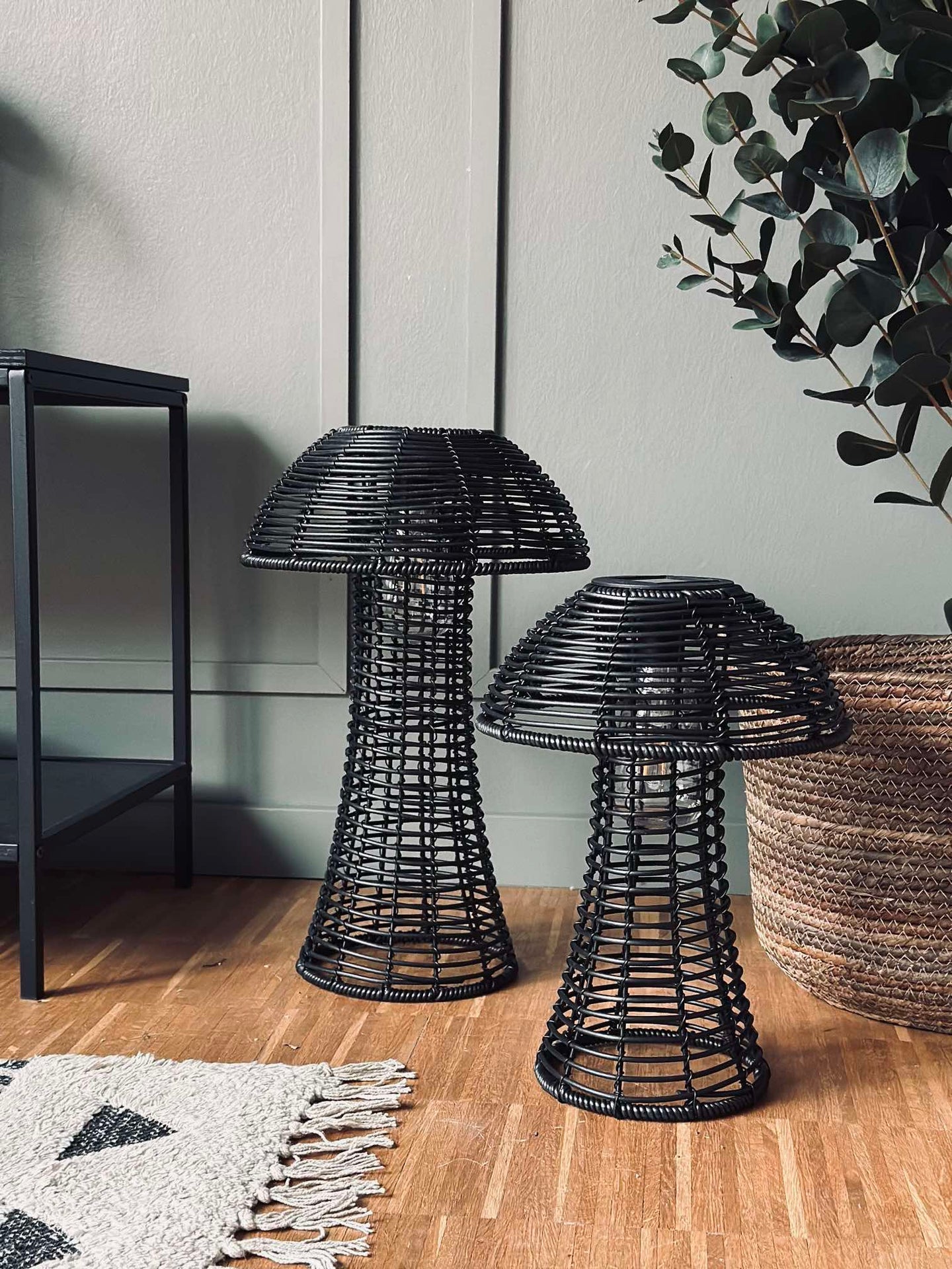 Mushroom Solar - Black Large