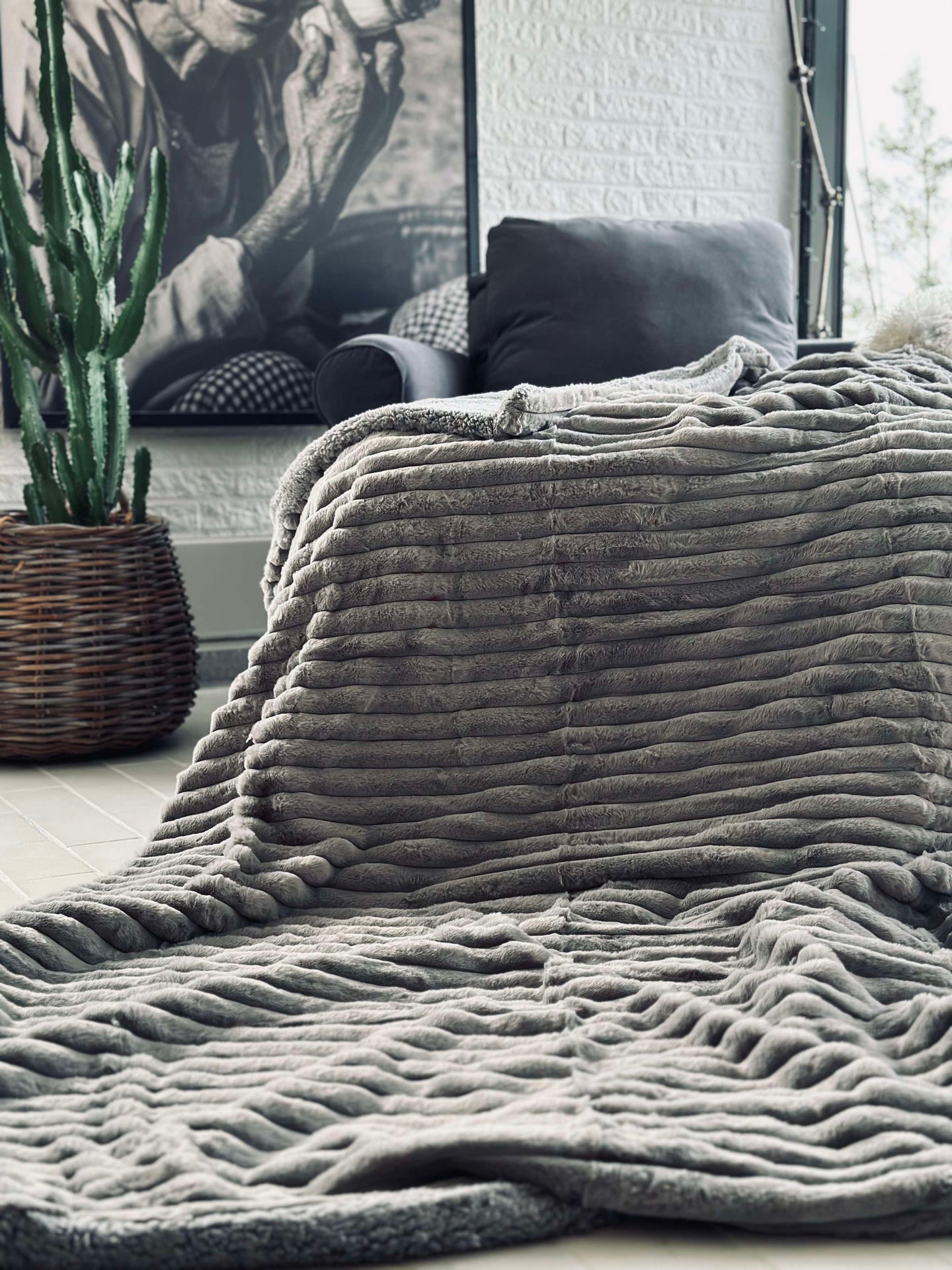 Sengeteppe STRIB - Grå