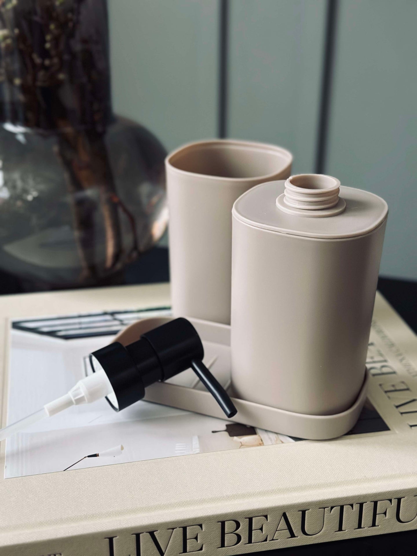 Dispensersett i beige - Sett med 3 deler