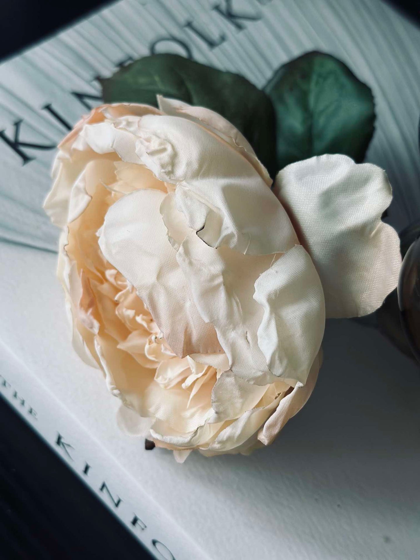 Blomst silk Peon Krem