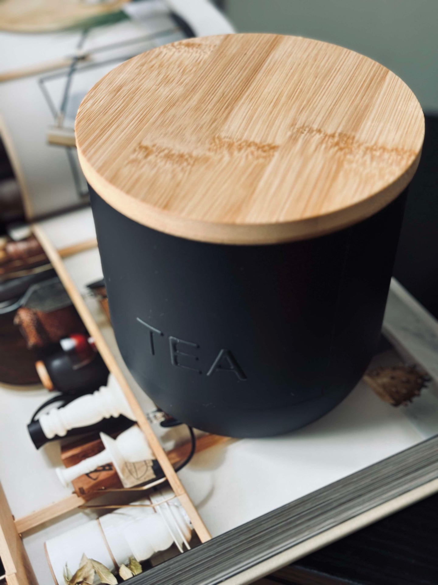 Oppbevaringskrukke med lokk - TEA