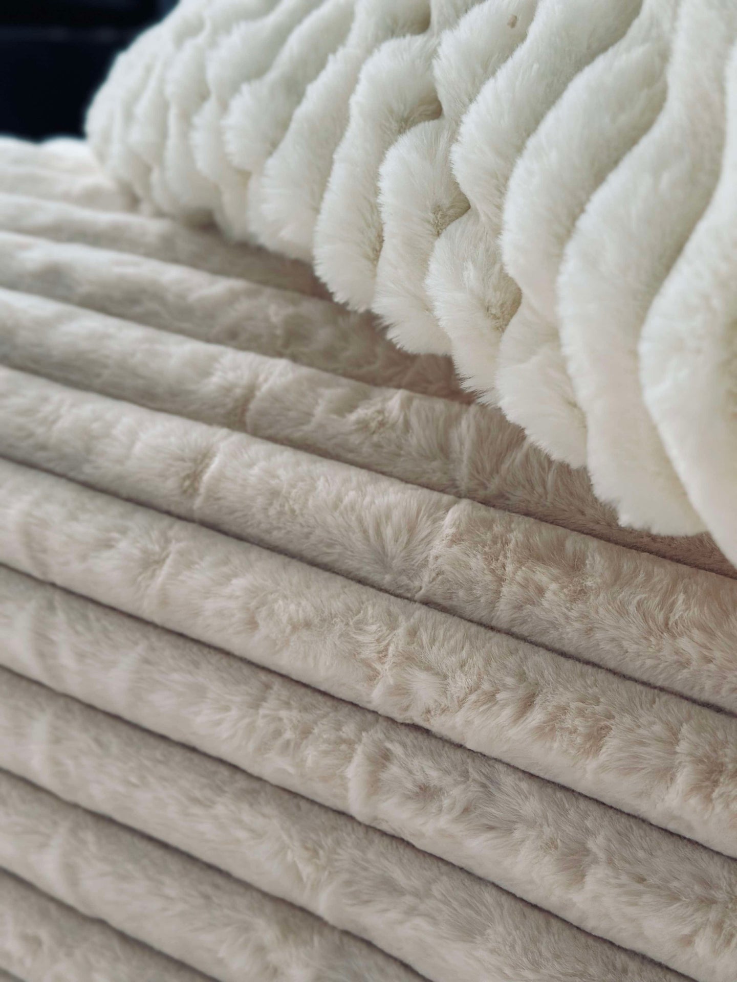 Sengeteppe STRIB - Creme
