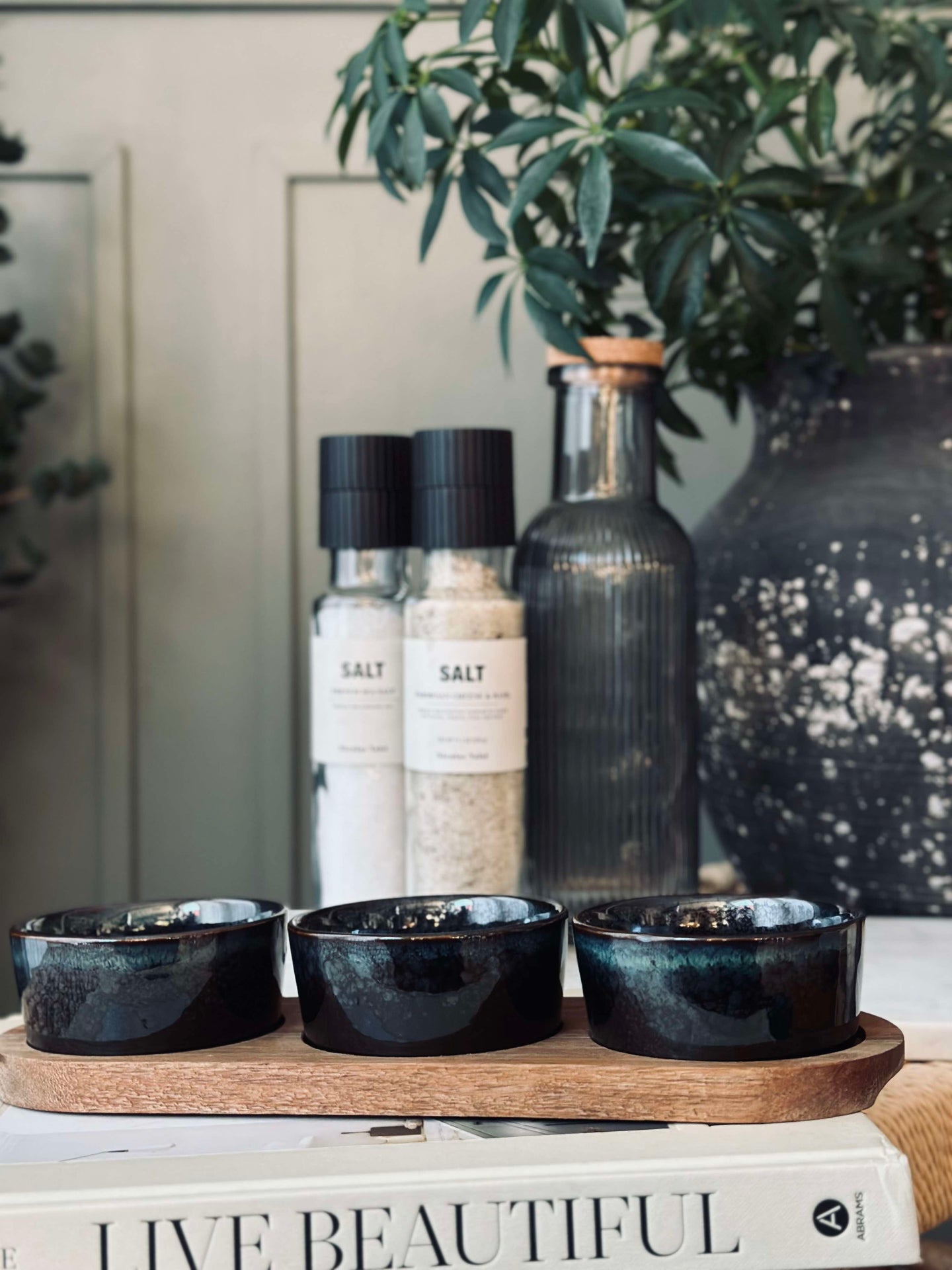 Tapas sett med 3 boller og fat - Steingods miks