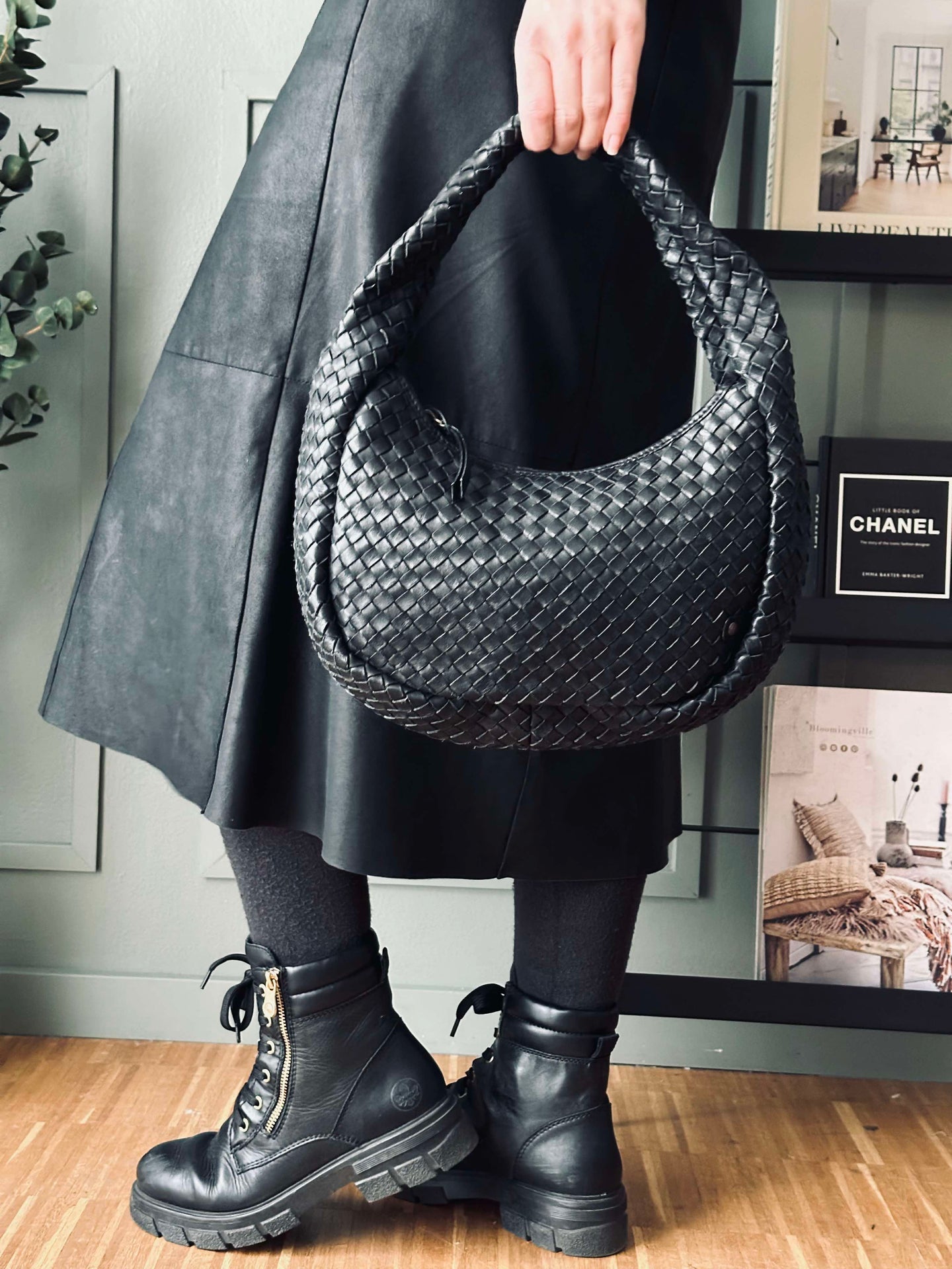 Elegant håndflettet skulderveske - Black
