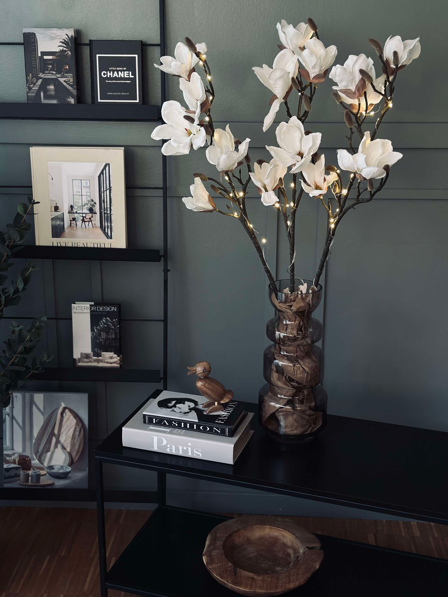 Magnoliagren med lys