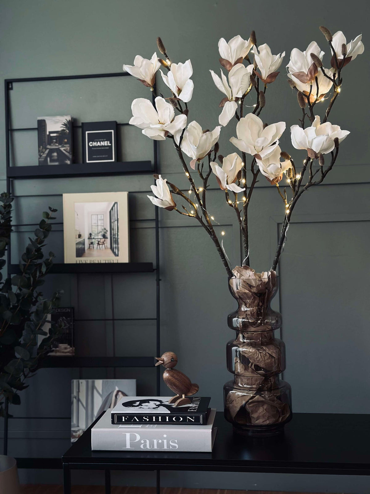 Magnoliagren med lys