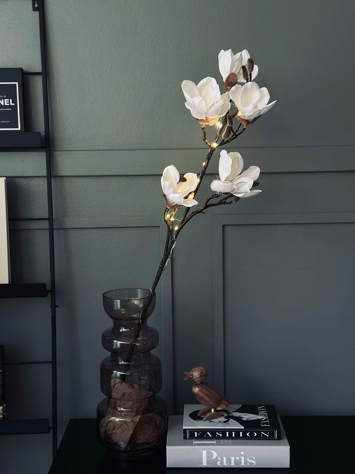 Magnoliagren med lys
