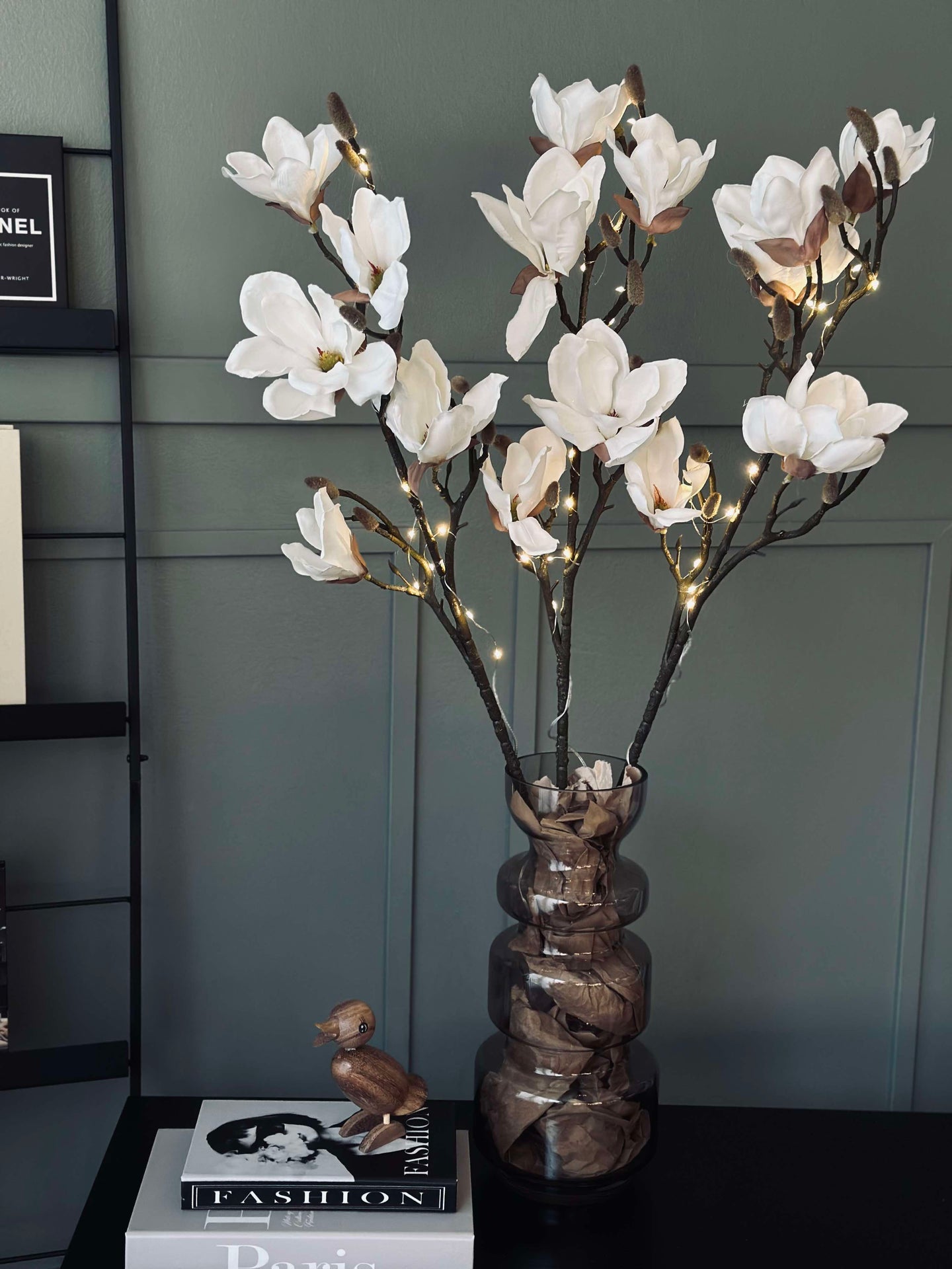 Magnoliagren med lys
