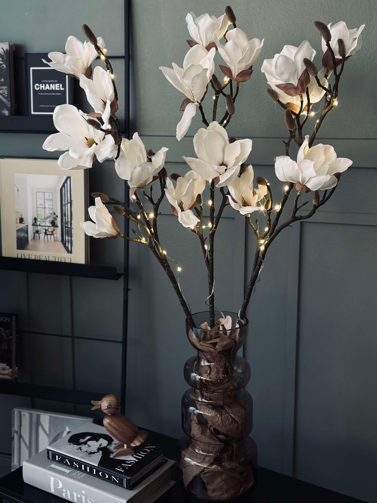 Magnoliagren med lys
