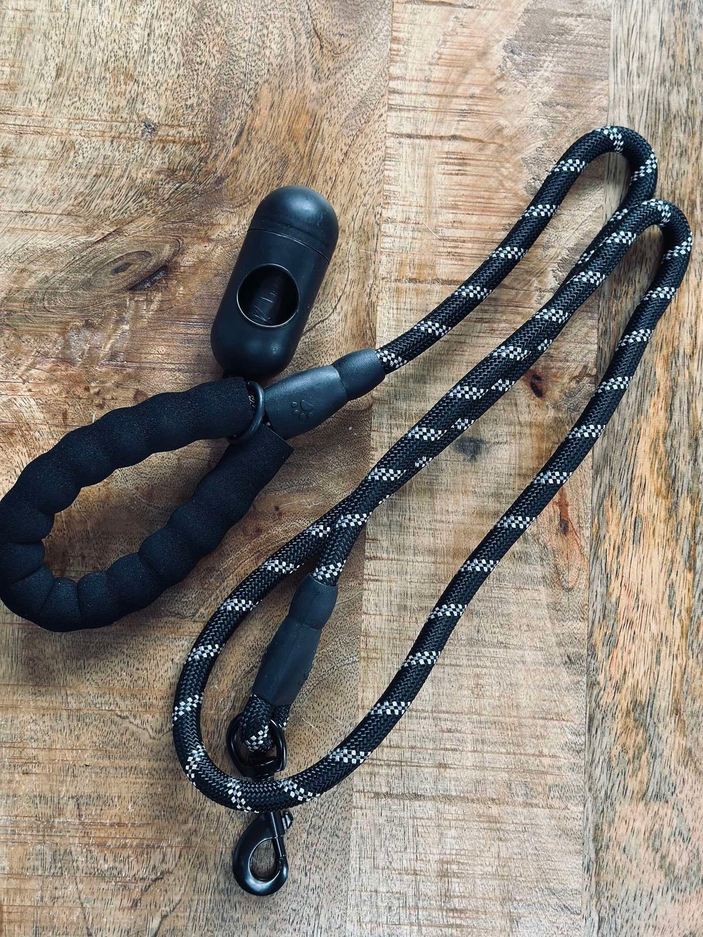 Hundesnor 1,5 meter med poseholder