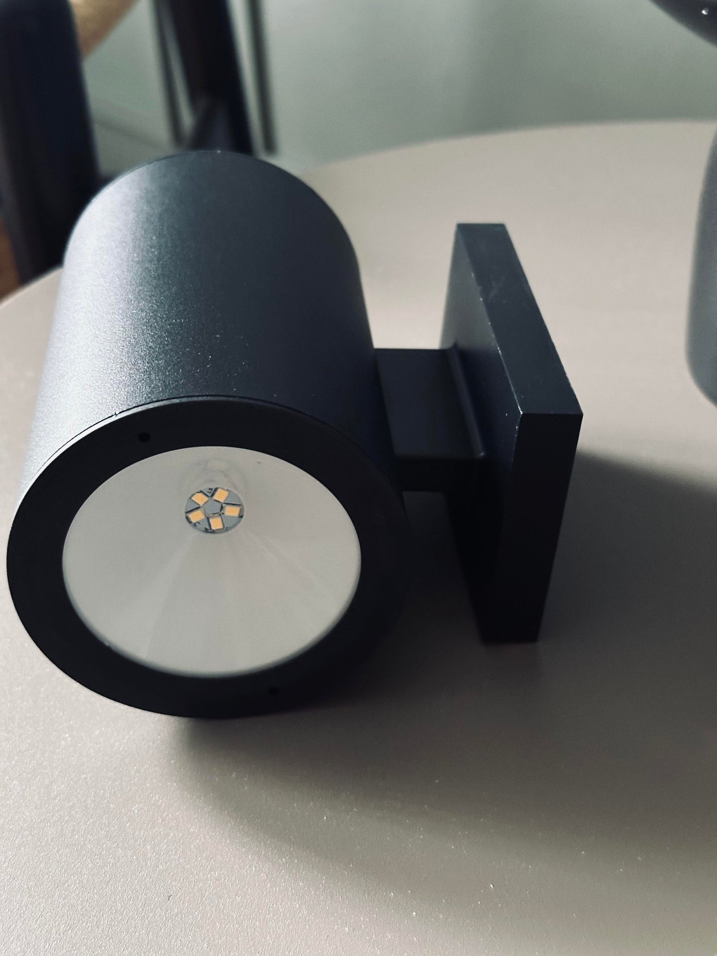 Vegglampe med solceller