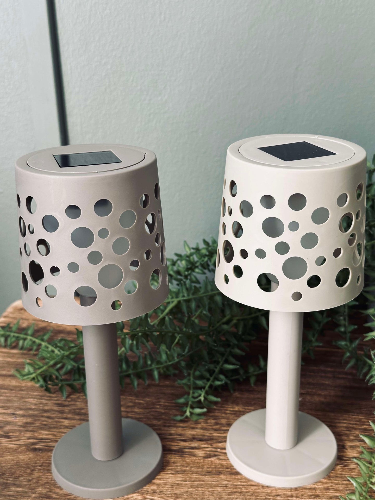 Bordlampe med solceller - Lys beige