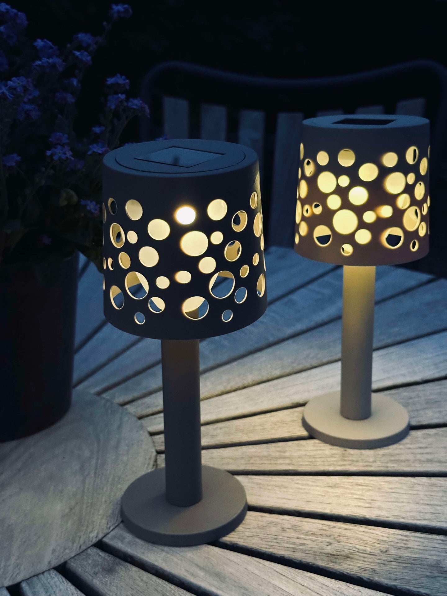 Bordlampe med solceller - Lys beige