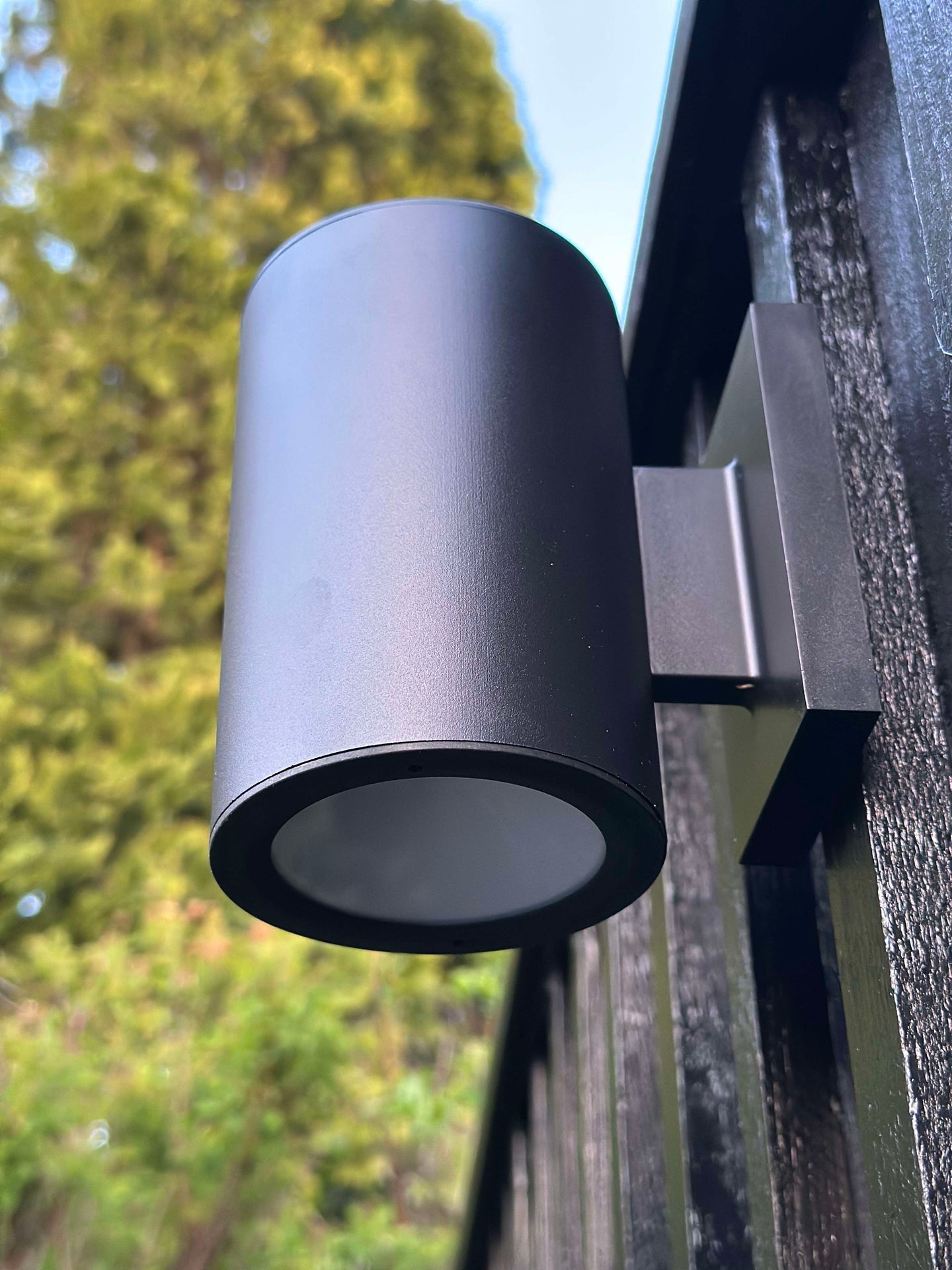 Vegglampe med solceller