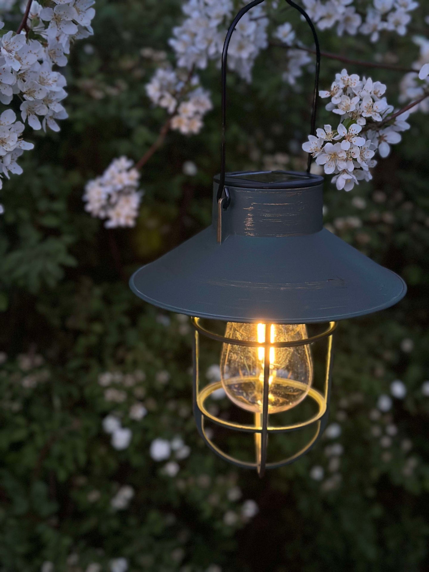 Solar lampe med oppheng - Grønn / gull