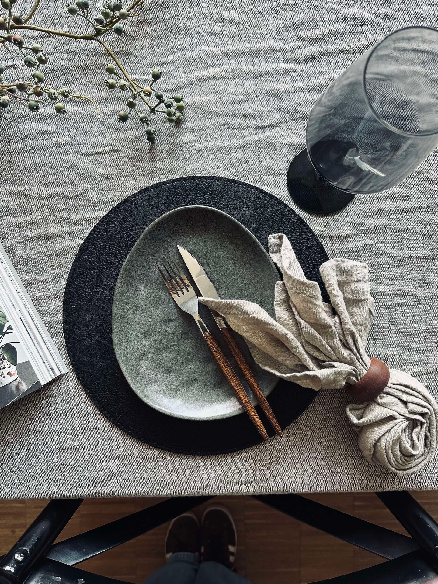 Bordbrikke vendbar - Cognac / svart