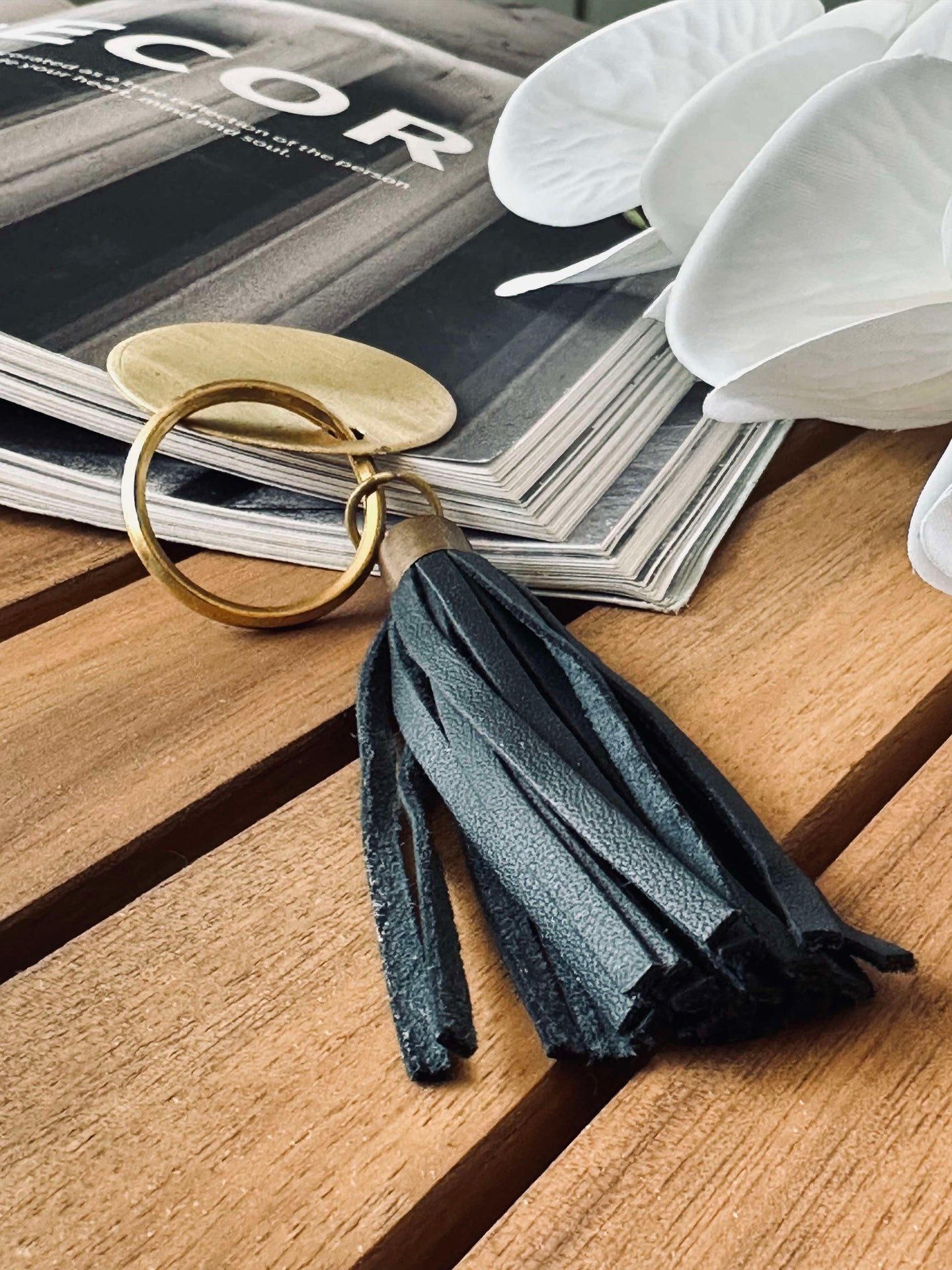 Nøkkelring med kvast - Black leather
