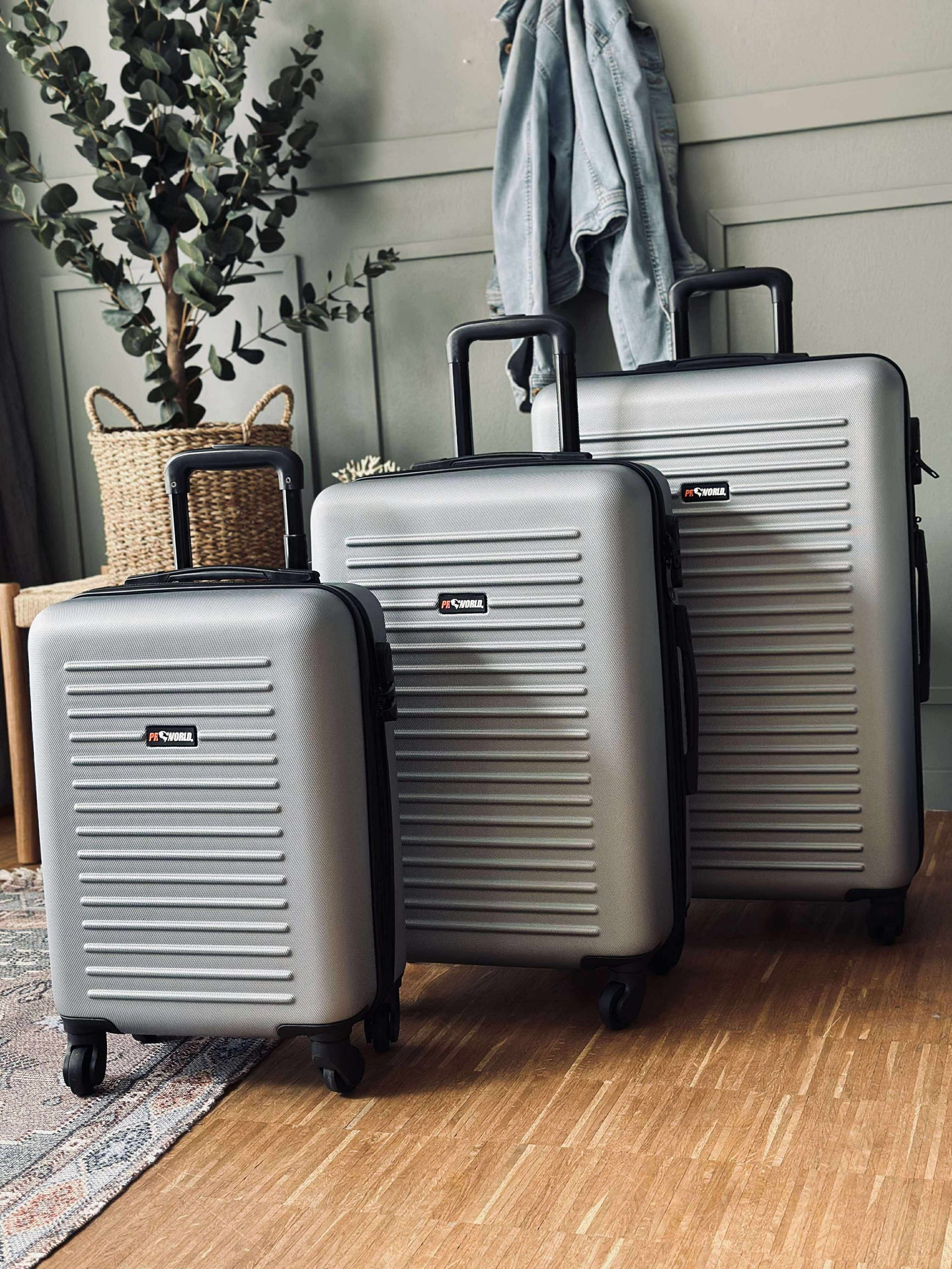 Koffertsett LUX Silver - Sett med 3 stk.