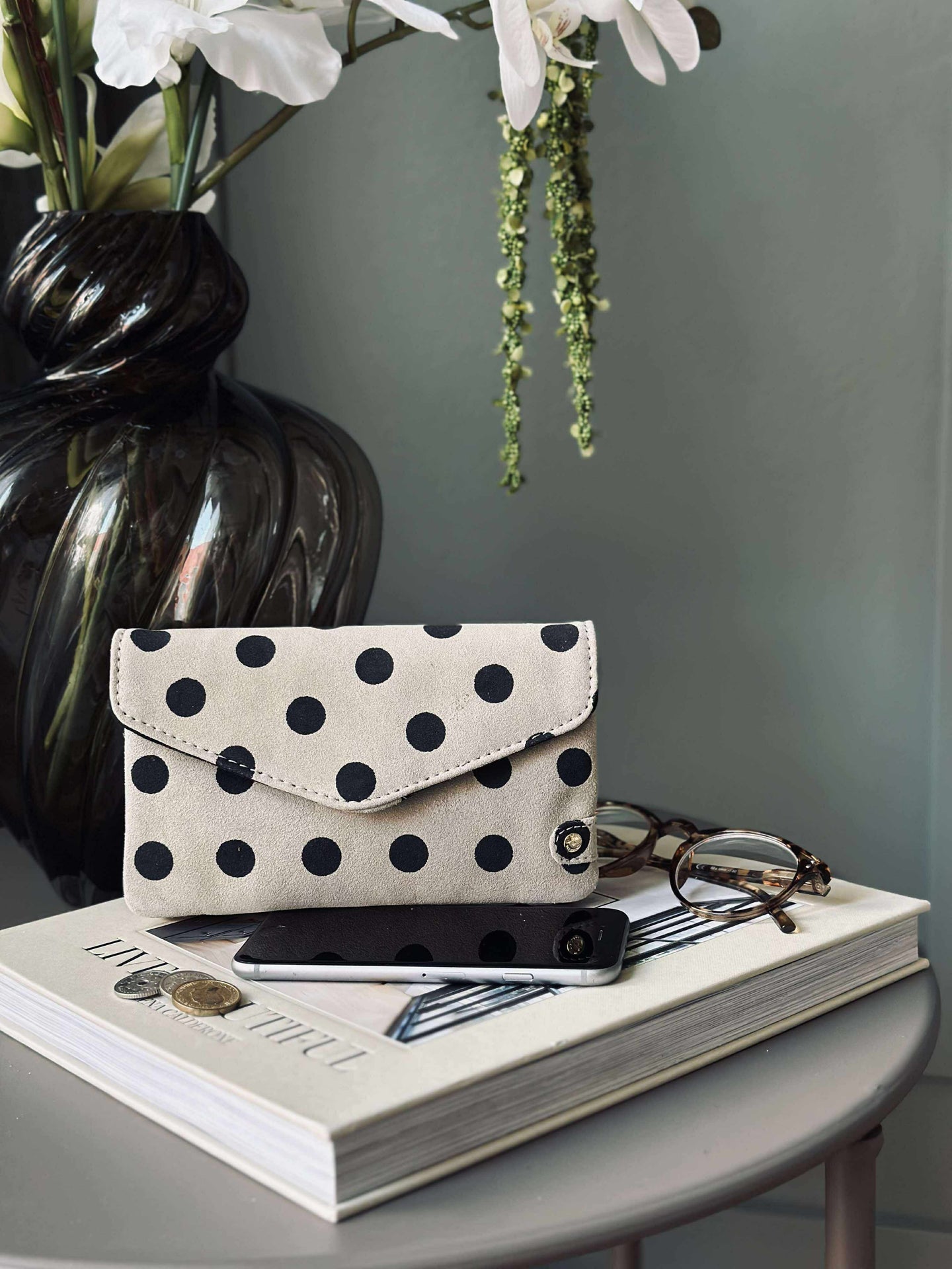 Pung Black dots
