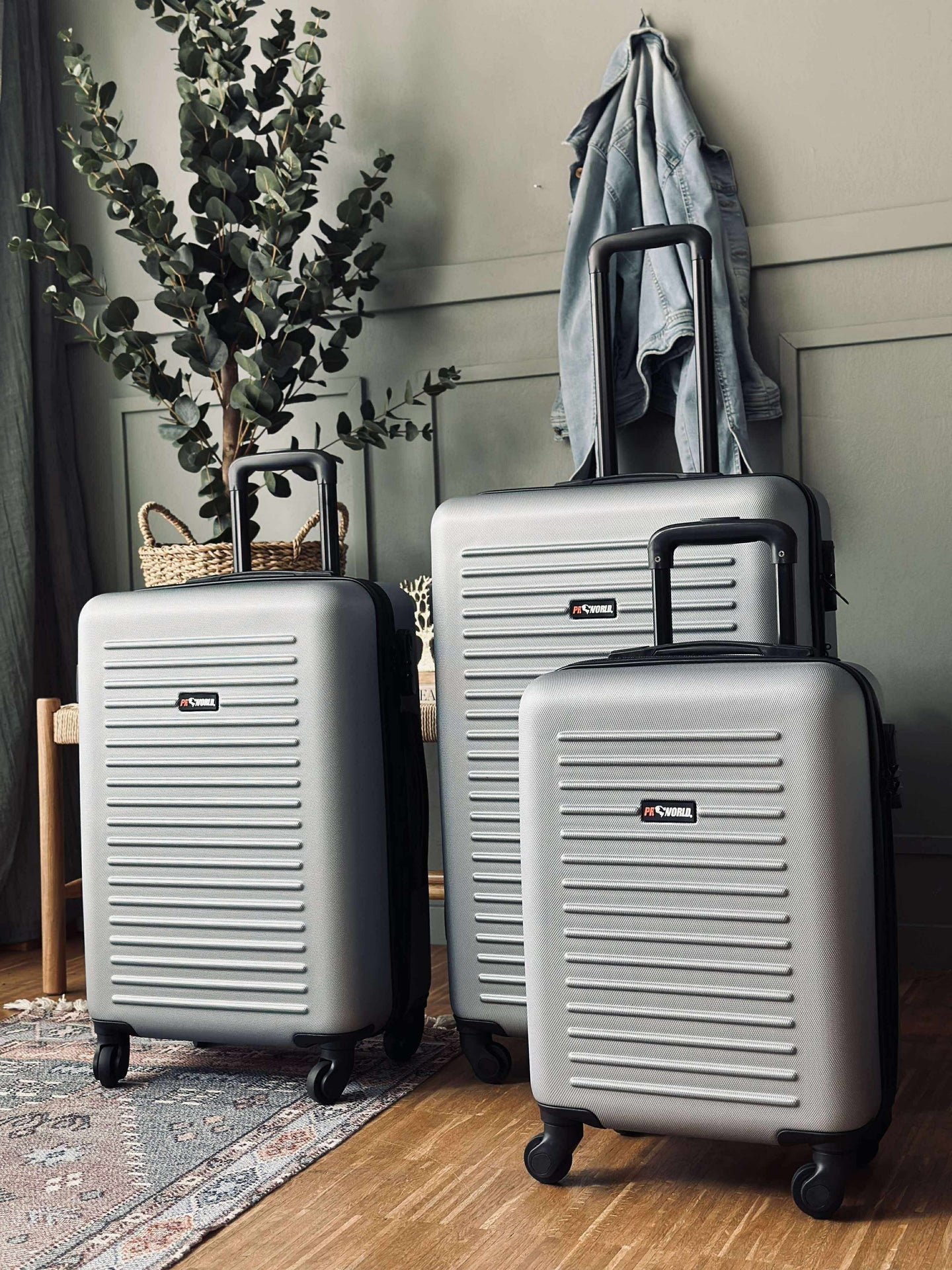 Koffertsett LUX Silver - Sett med 3 stk.