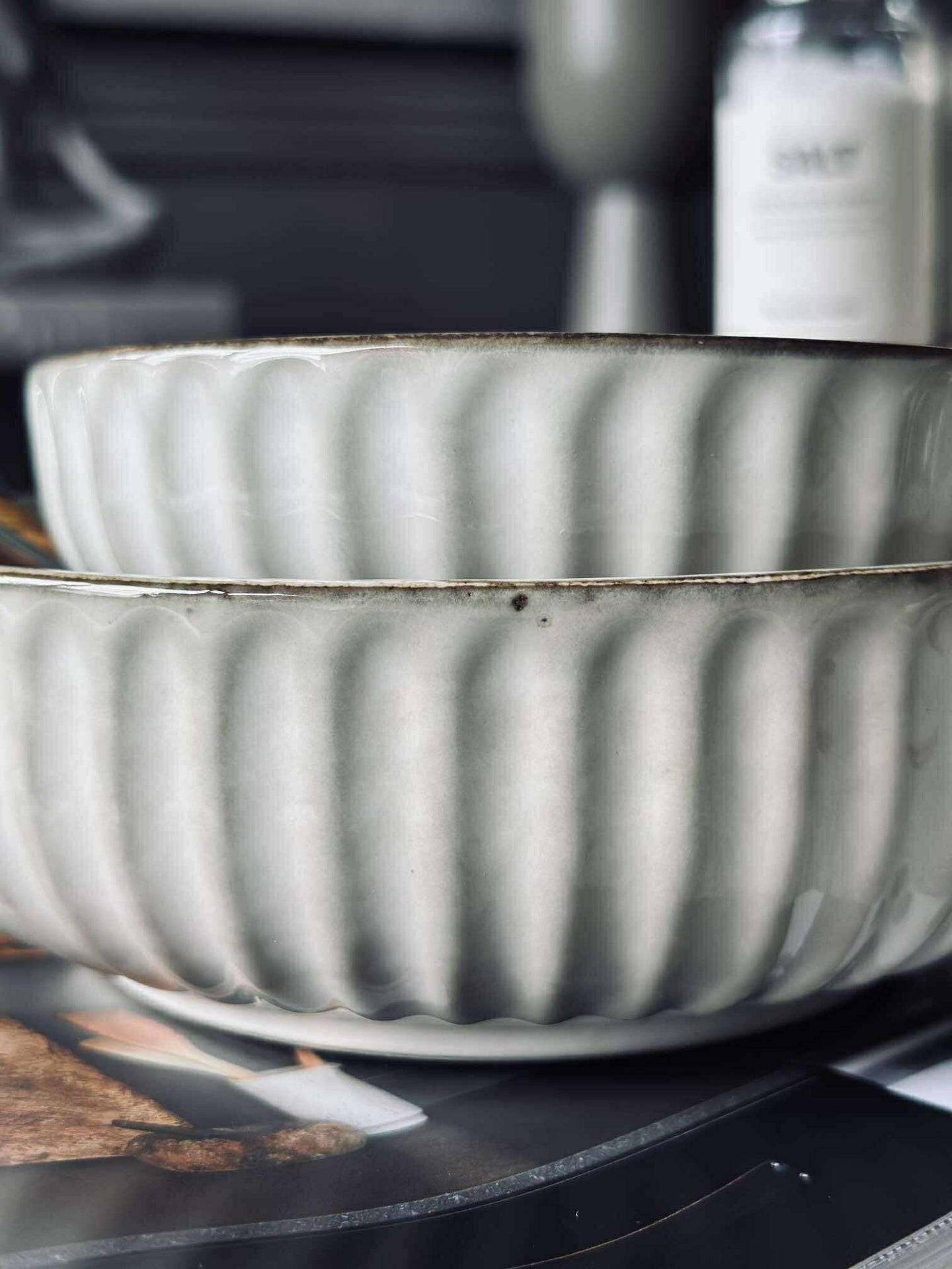 Skål VIGA stripet steintøy - Sand 12cm