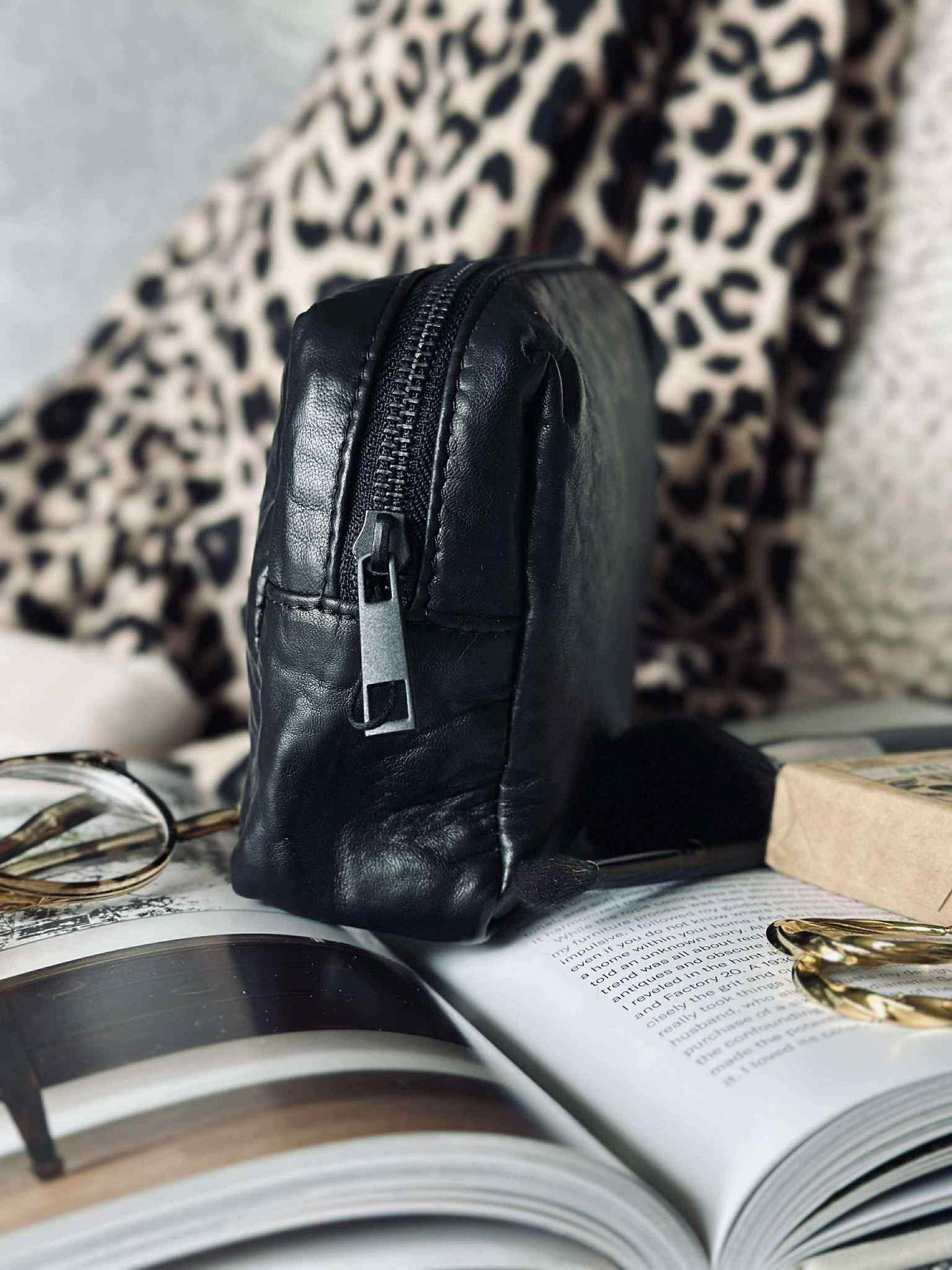 Kosmetikkpung - Black / black