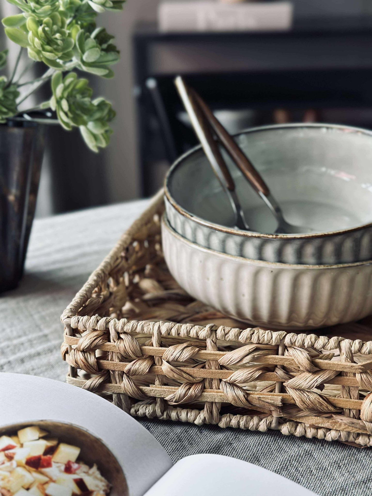 Brett med kant i vannhyasint