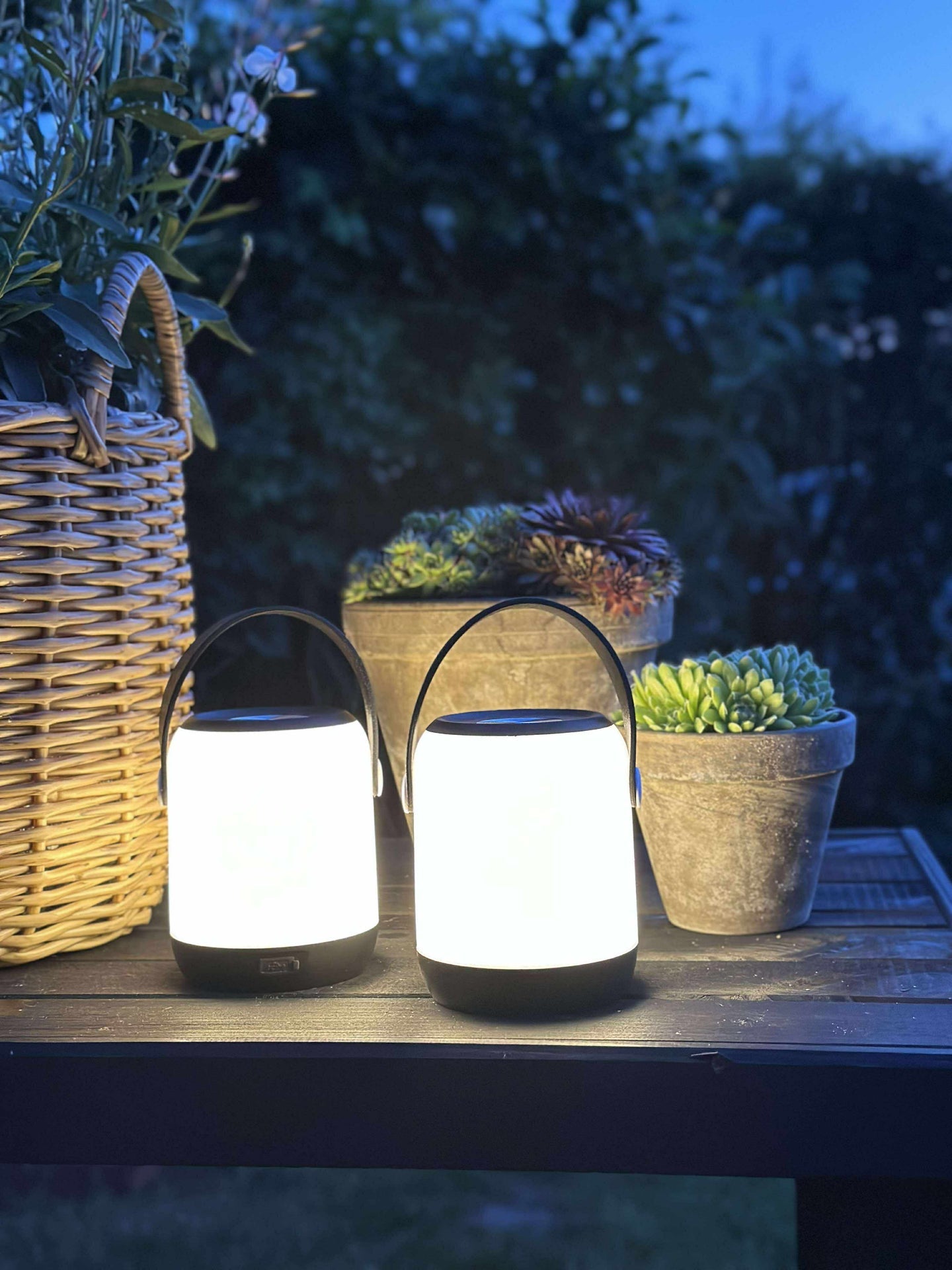 LED touch-lanterne med stropp