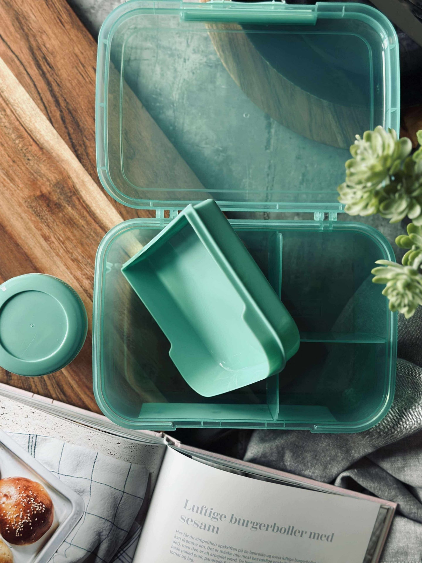 Matboks med delte rom og snackboks