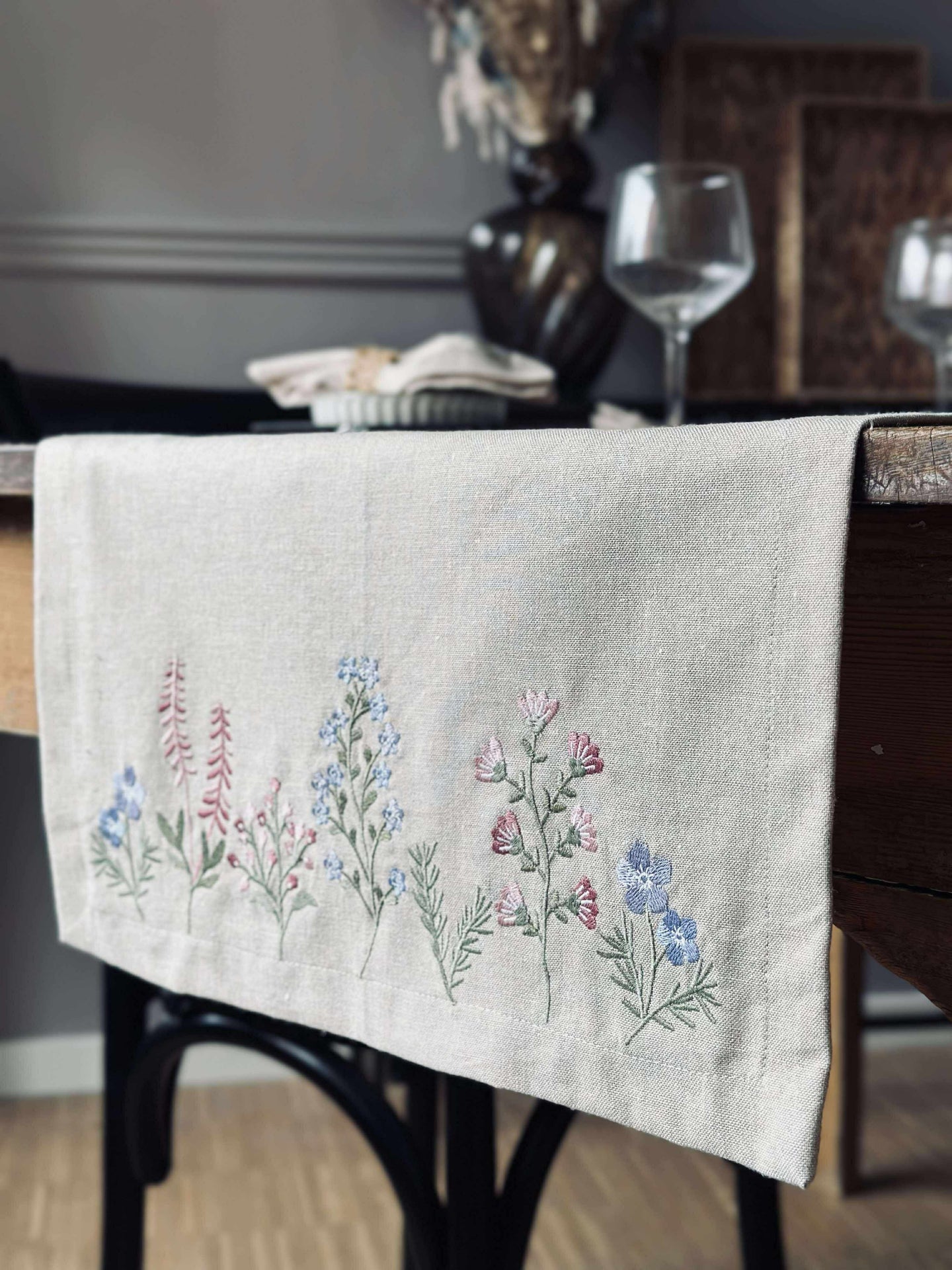 Bordløper flower broderi - Linlook