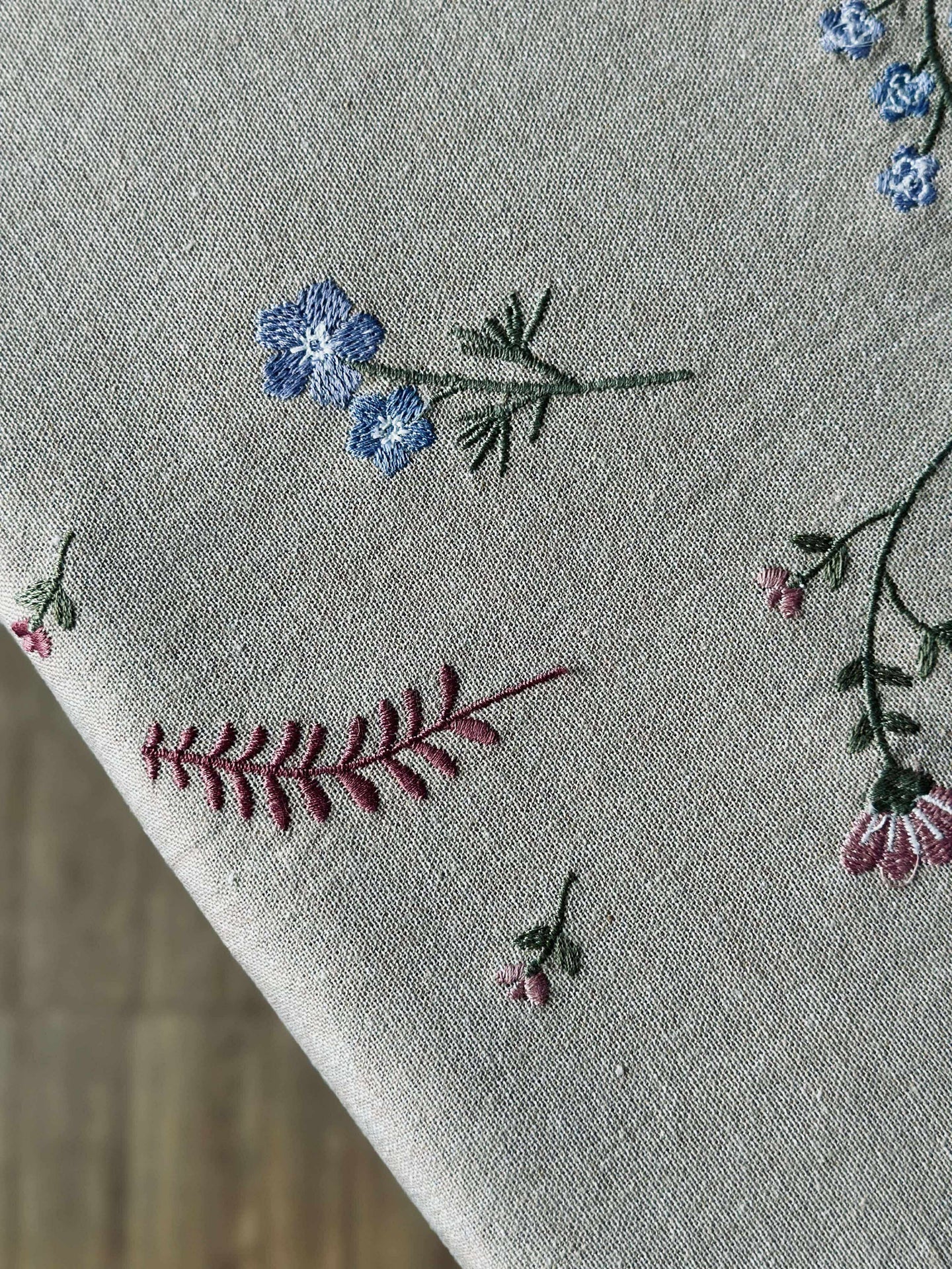 Duk flower broderi - Lin-look