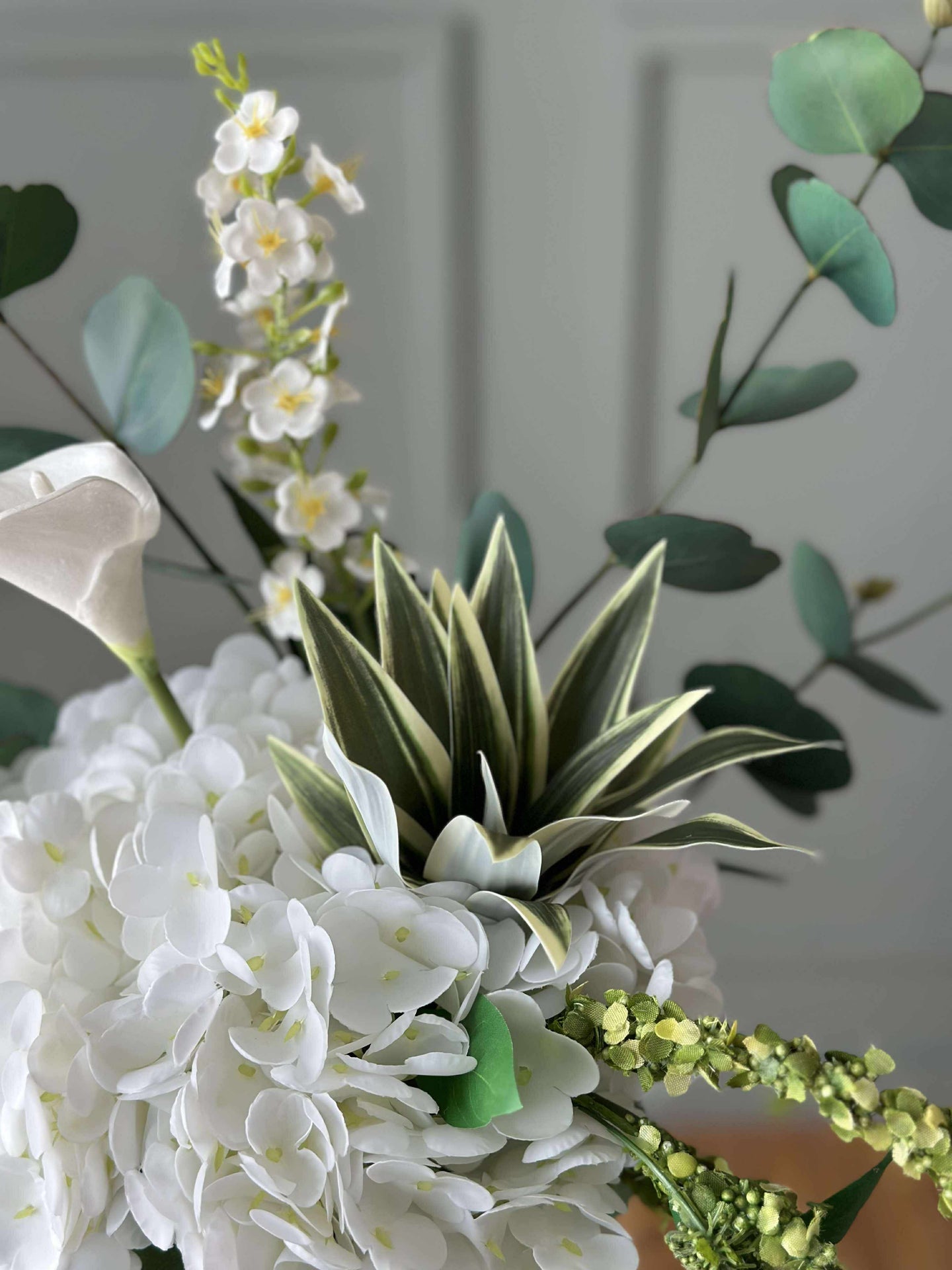 Bukett med hvit hortensia
