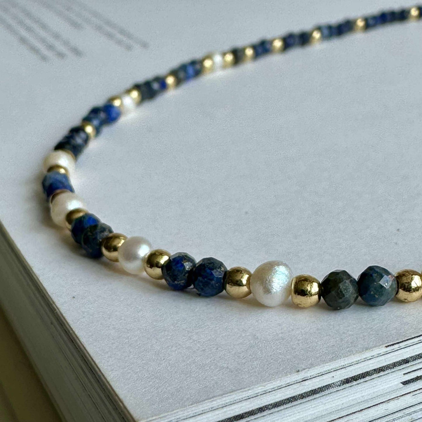 Halskjede Lilja - med ekte ferskvannsperler