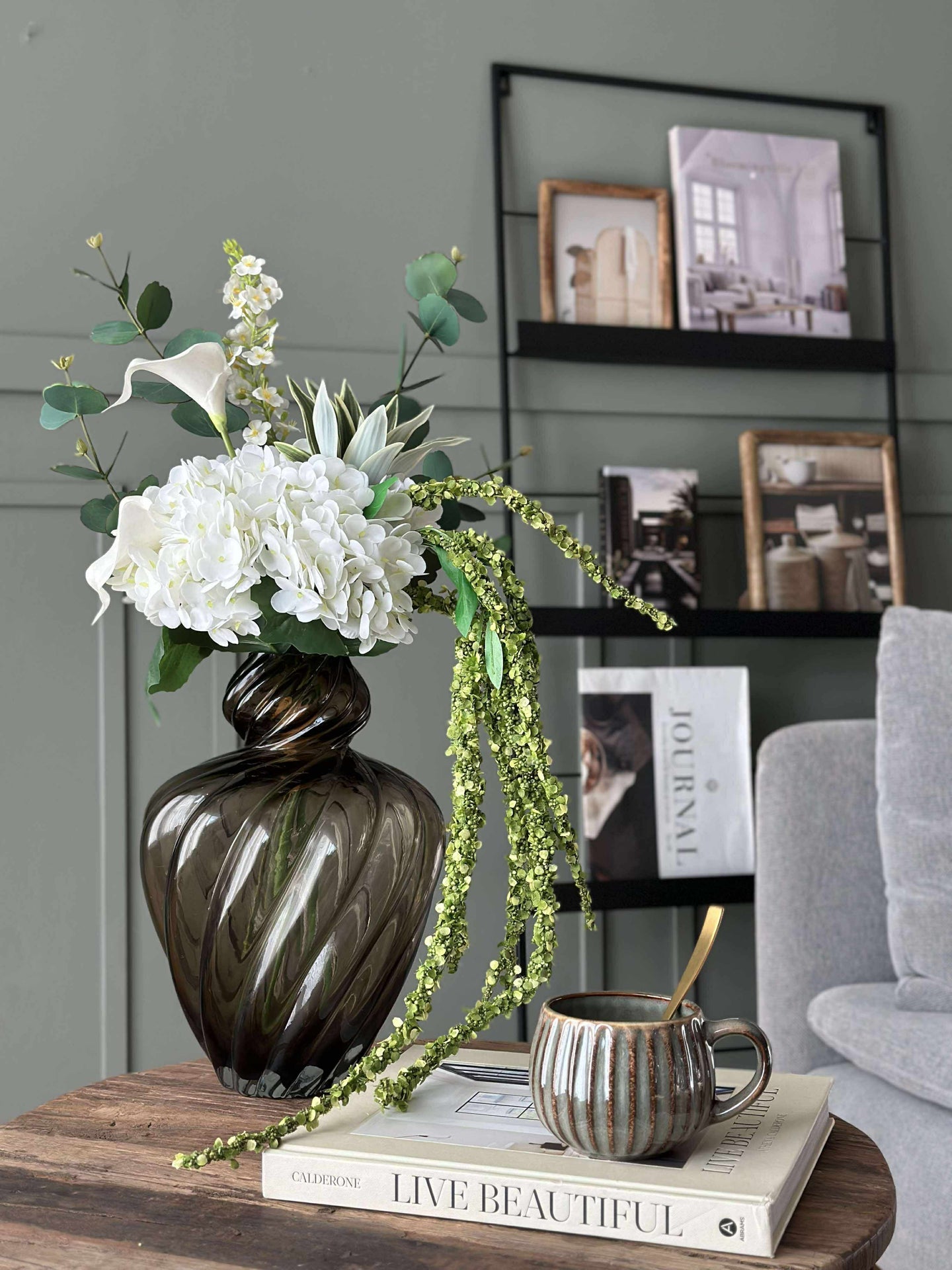 Bukett med hvit hortensia