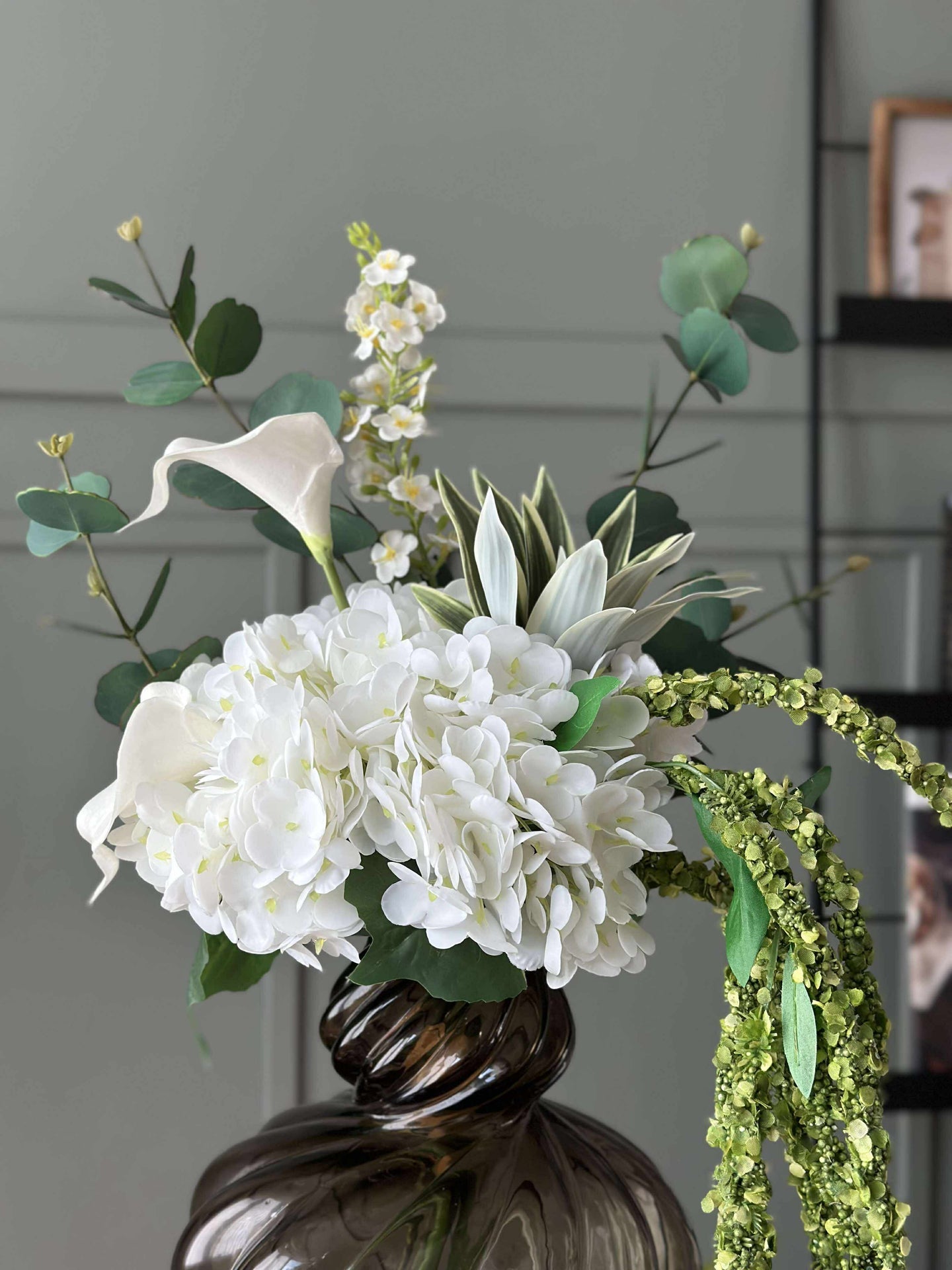 Bukett med hvit hortensia