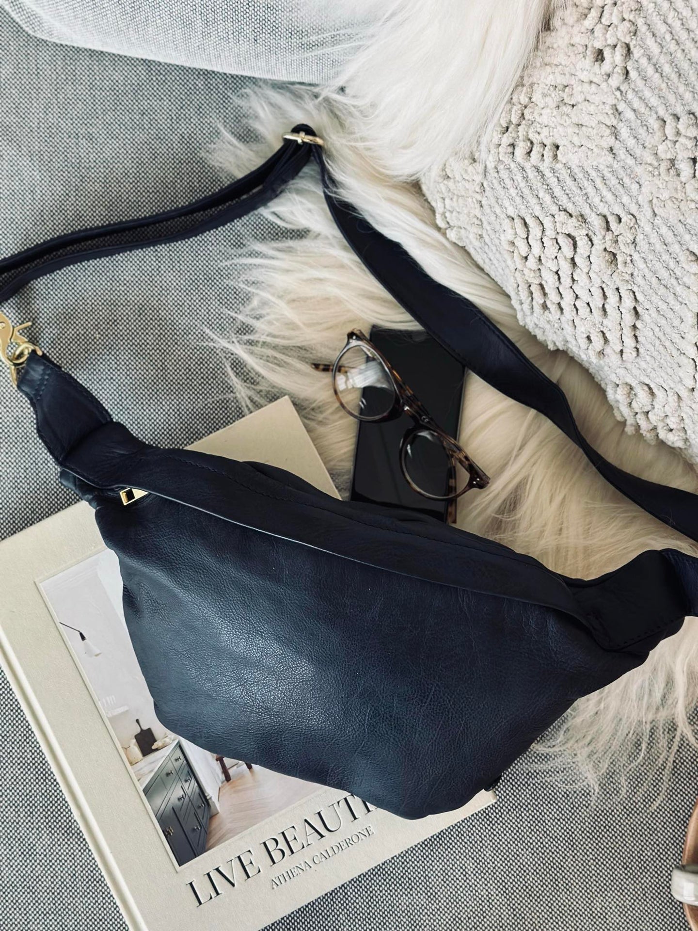 Cool Buffy Bumbag i smørmykt lær - Midnight Blue