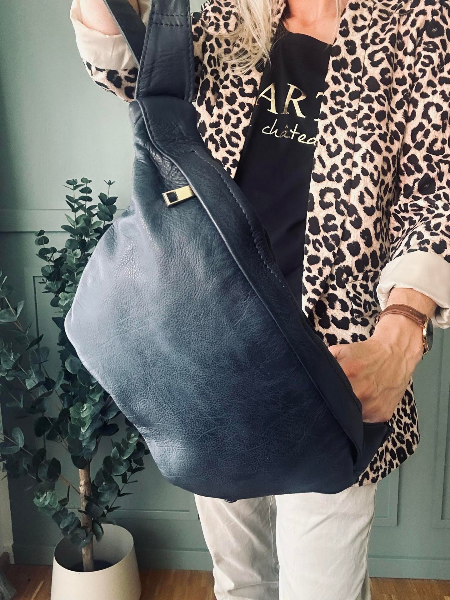 Cool Buffy Bumbag i smørmykt lær - Midnight Blue