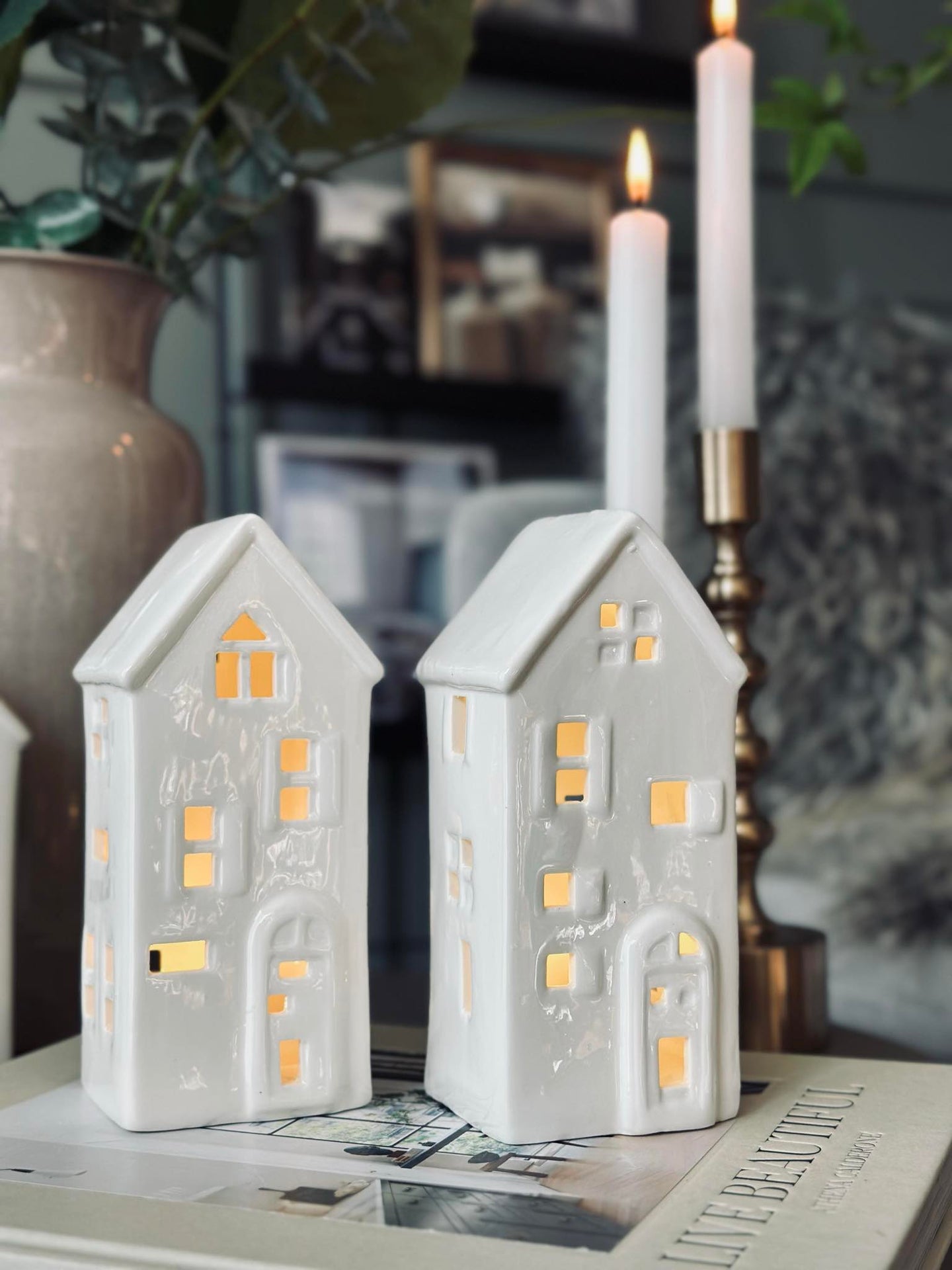 Lyshus med LED - WHITE MIX