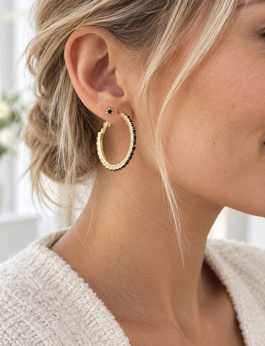 Øreringer Smilla Hoops 18K forgylt - Svart