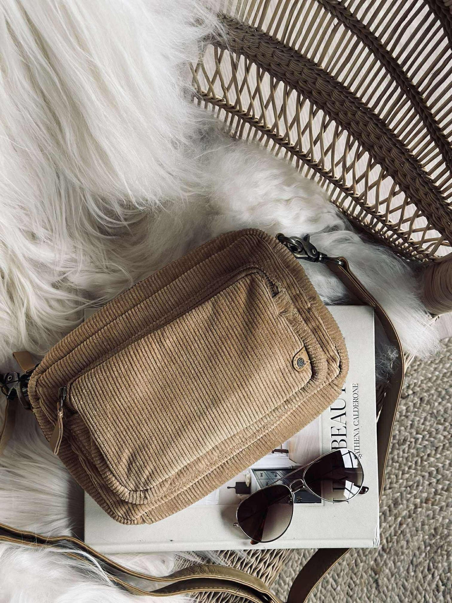 Crossbody Tan fløyel